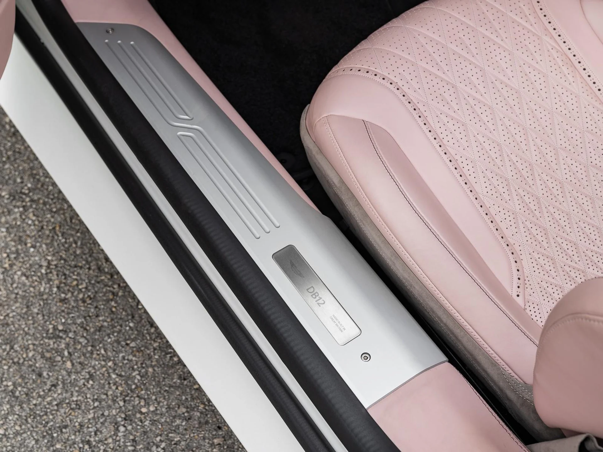 mph023_3643030815_Used_2025_Aston_Martin_DB_12_1761167145_b22a281c92