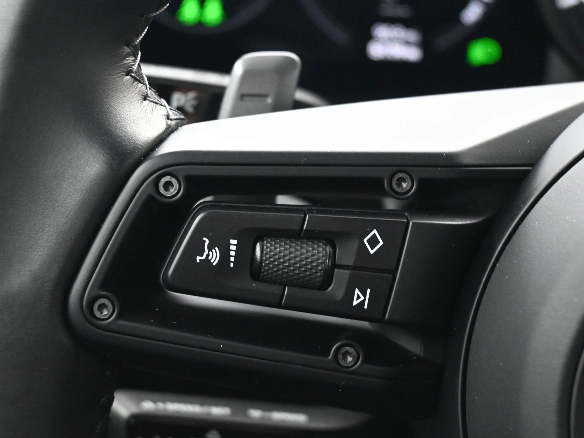 mph023_3648712050_7413b7a0cdf1be87f094d60b0ed78b14x_05709d0404