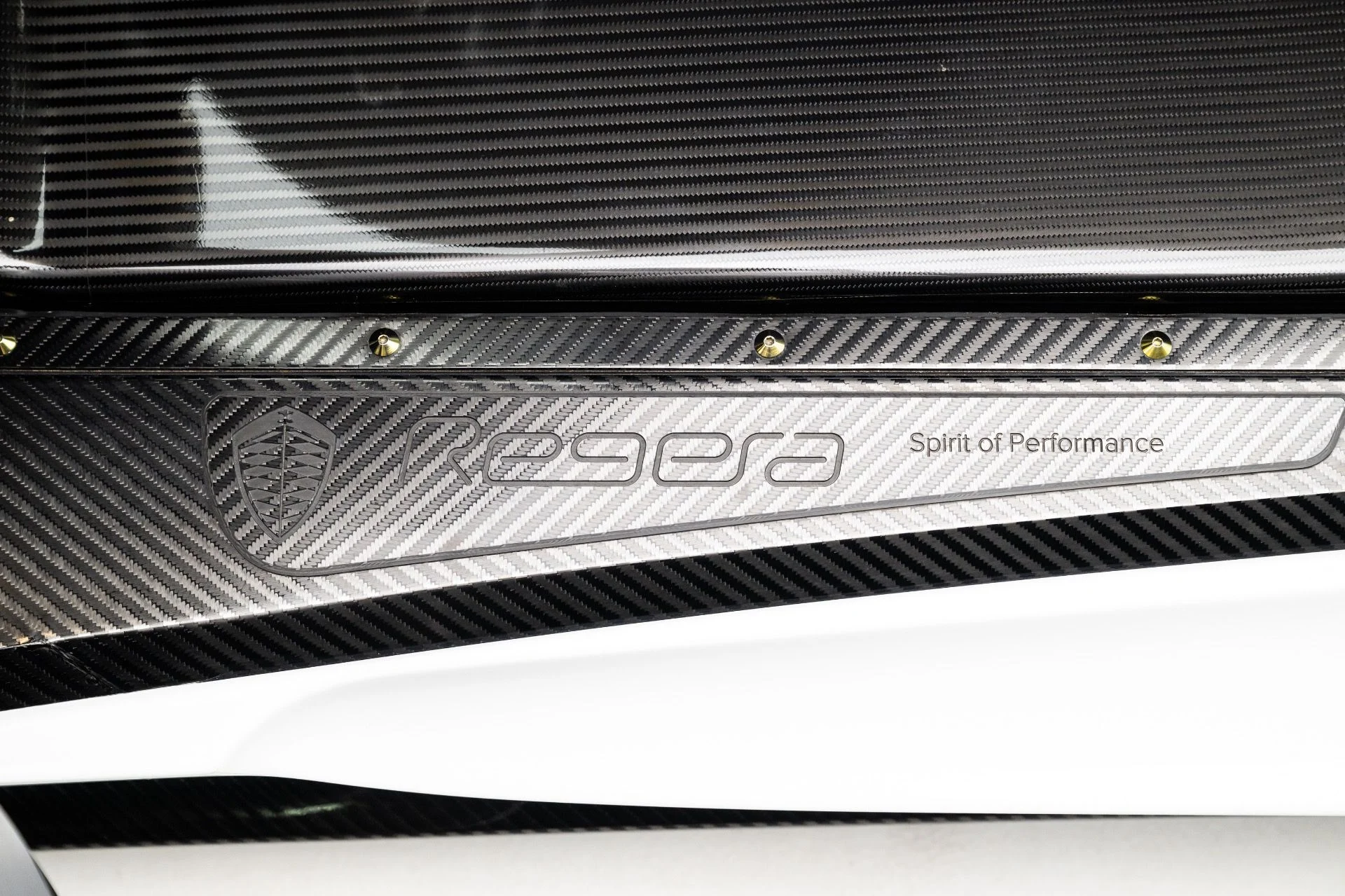 mph023_3651946451_13358_p24_l_68b7058aaf