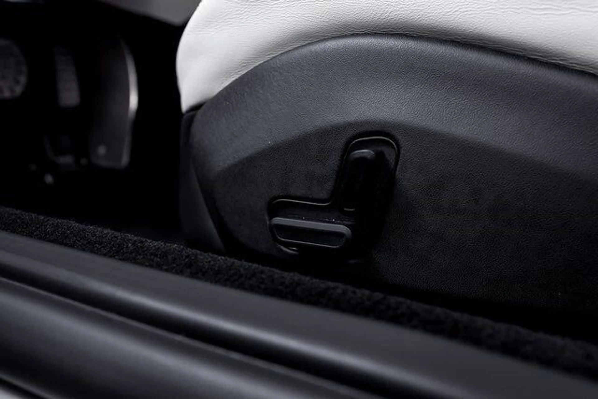 mph023_3653006469_d8ff79045ba790733f72a4cf9f664677x_e17f04db92