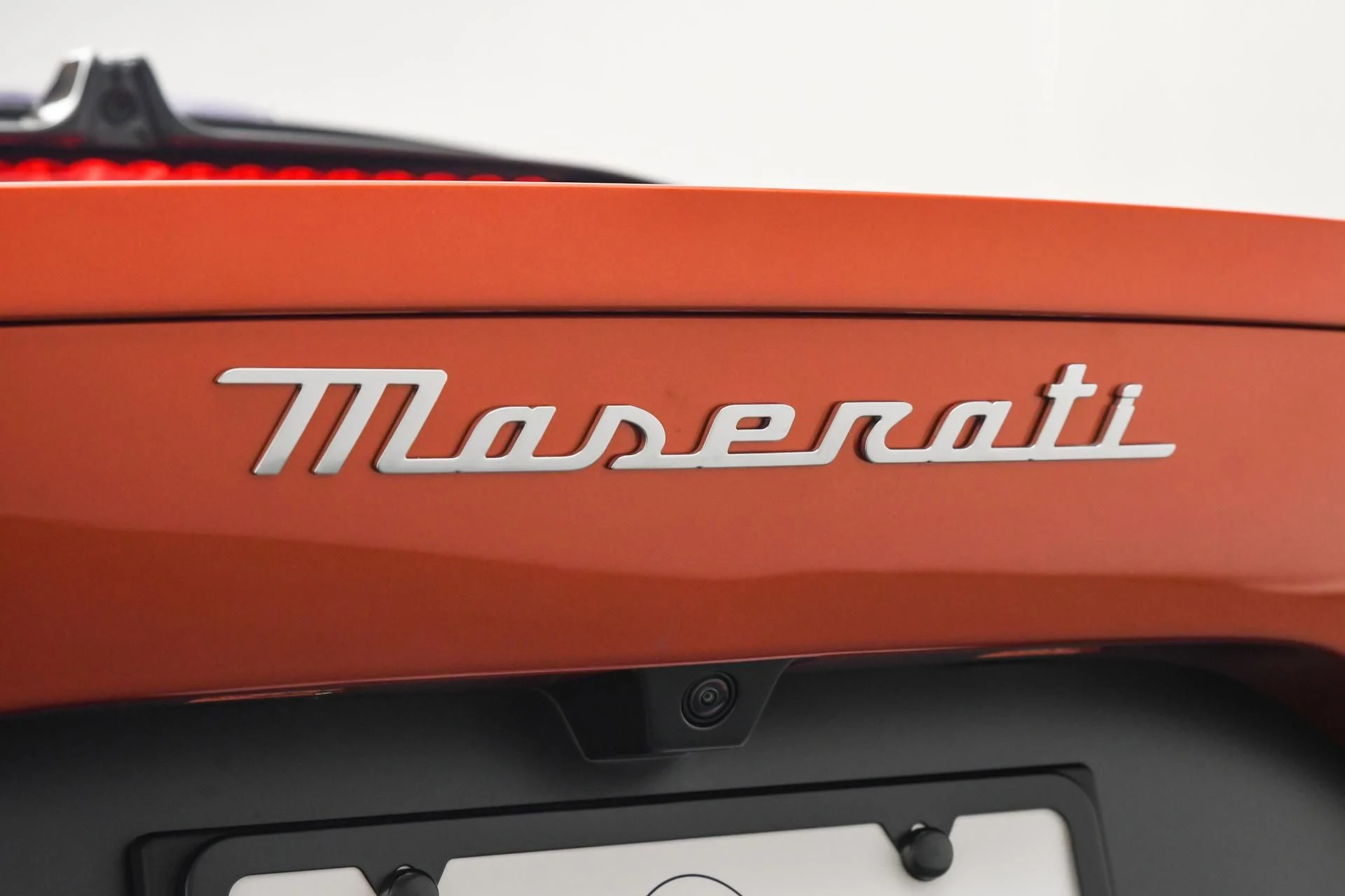 mph023_3654170430_Used_2024_Maserati_MC_20_1754121343_c19d2625ed