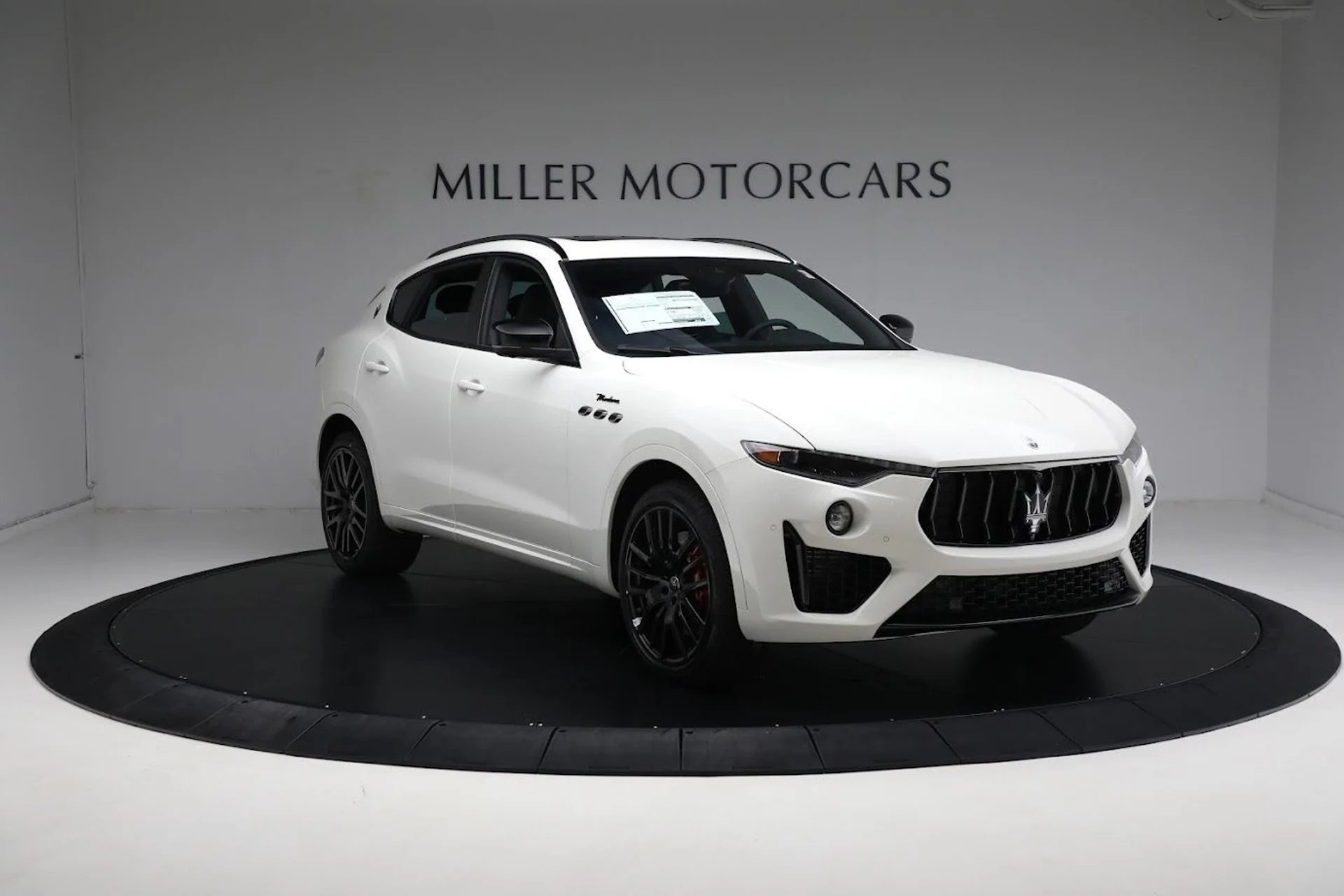 mph023_365665049_New_2024_Maserati_Levante_Modena_Ultima_433ae3e14b