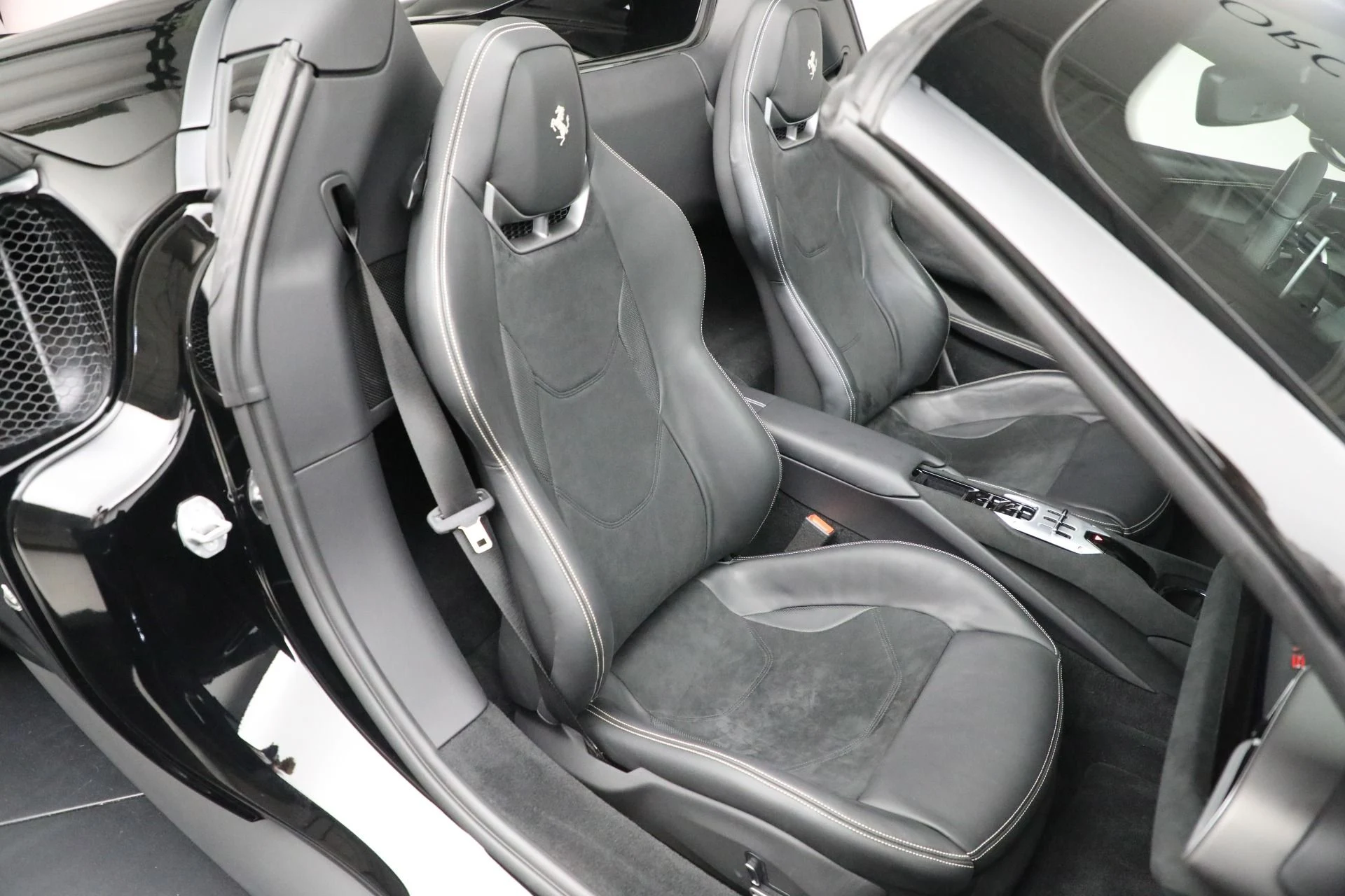 mph023_3657137814_Used_2023_Ferrari_296_GTS_60528fd3df