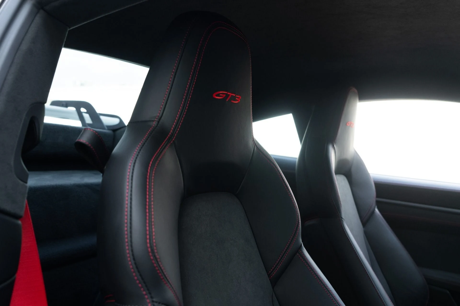 mph023_3658227299_Used_2024_Porsche_911_GT_3_1774306212_4019d0f968