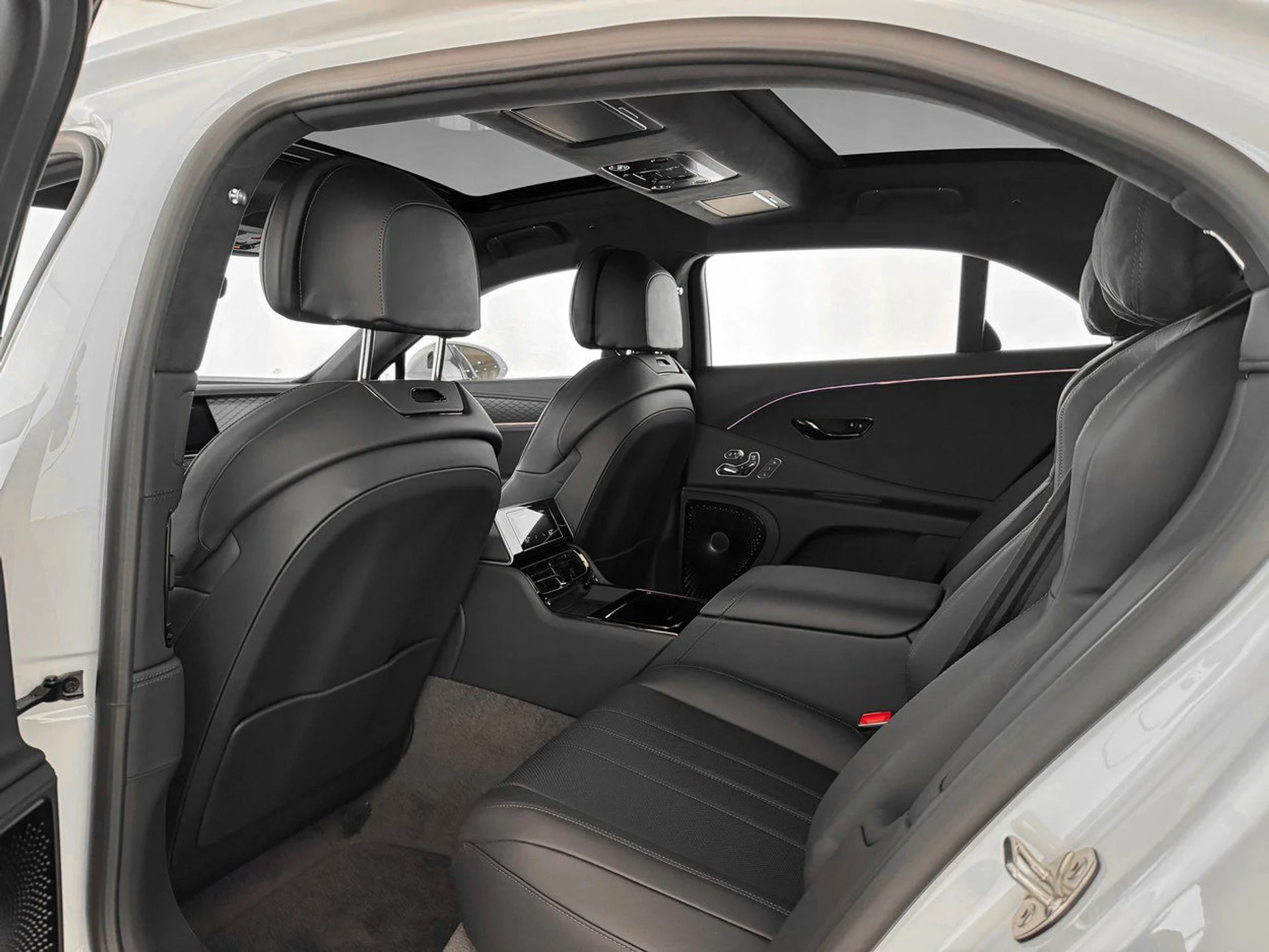 mph023_366152857_66f5de622b06d97579ea56178376ac40x_b9ae4d0ec4