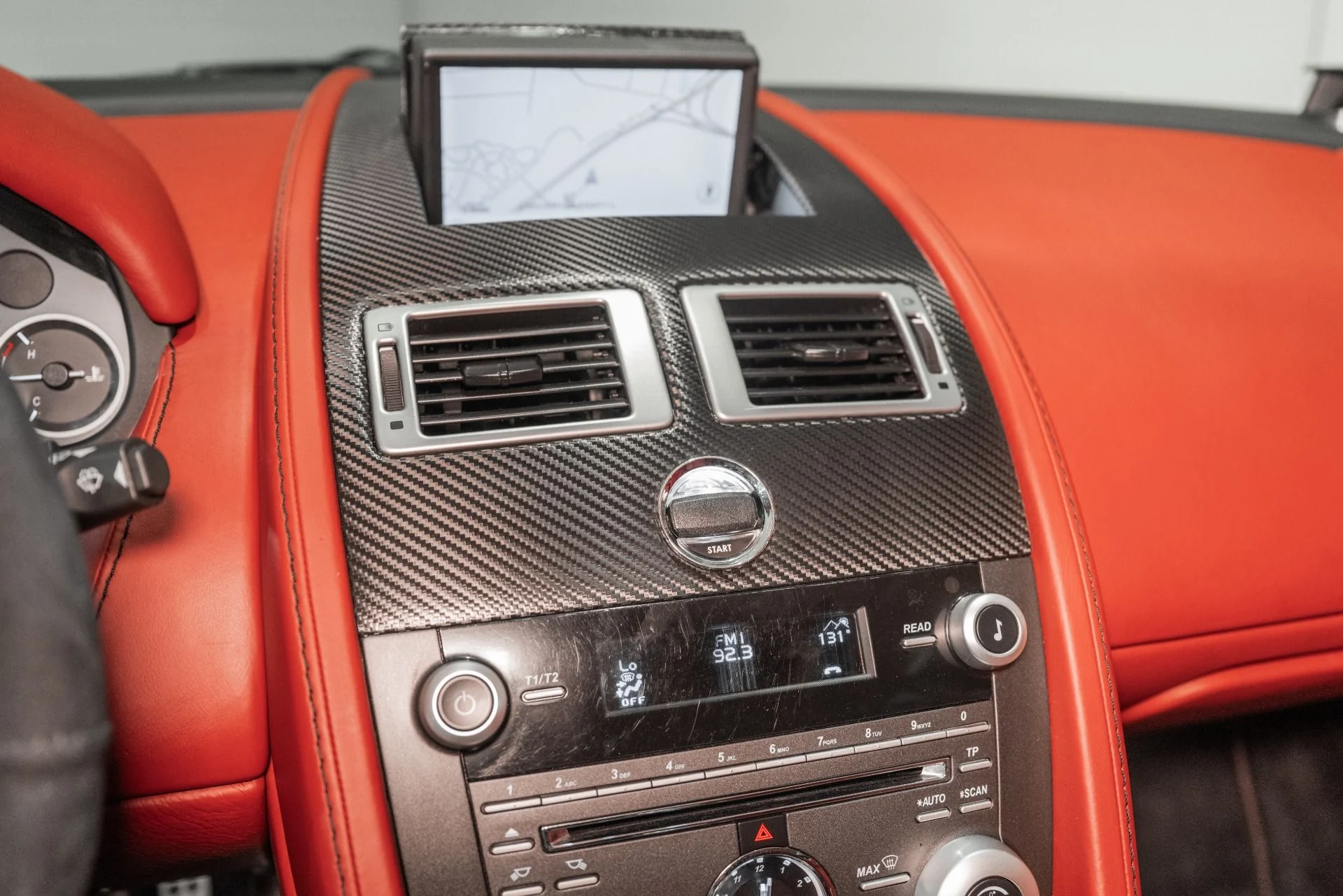 mph023_366842441_Used_2011_Aston_Martin_V12_Vantage_1762183015_78576d4548