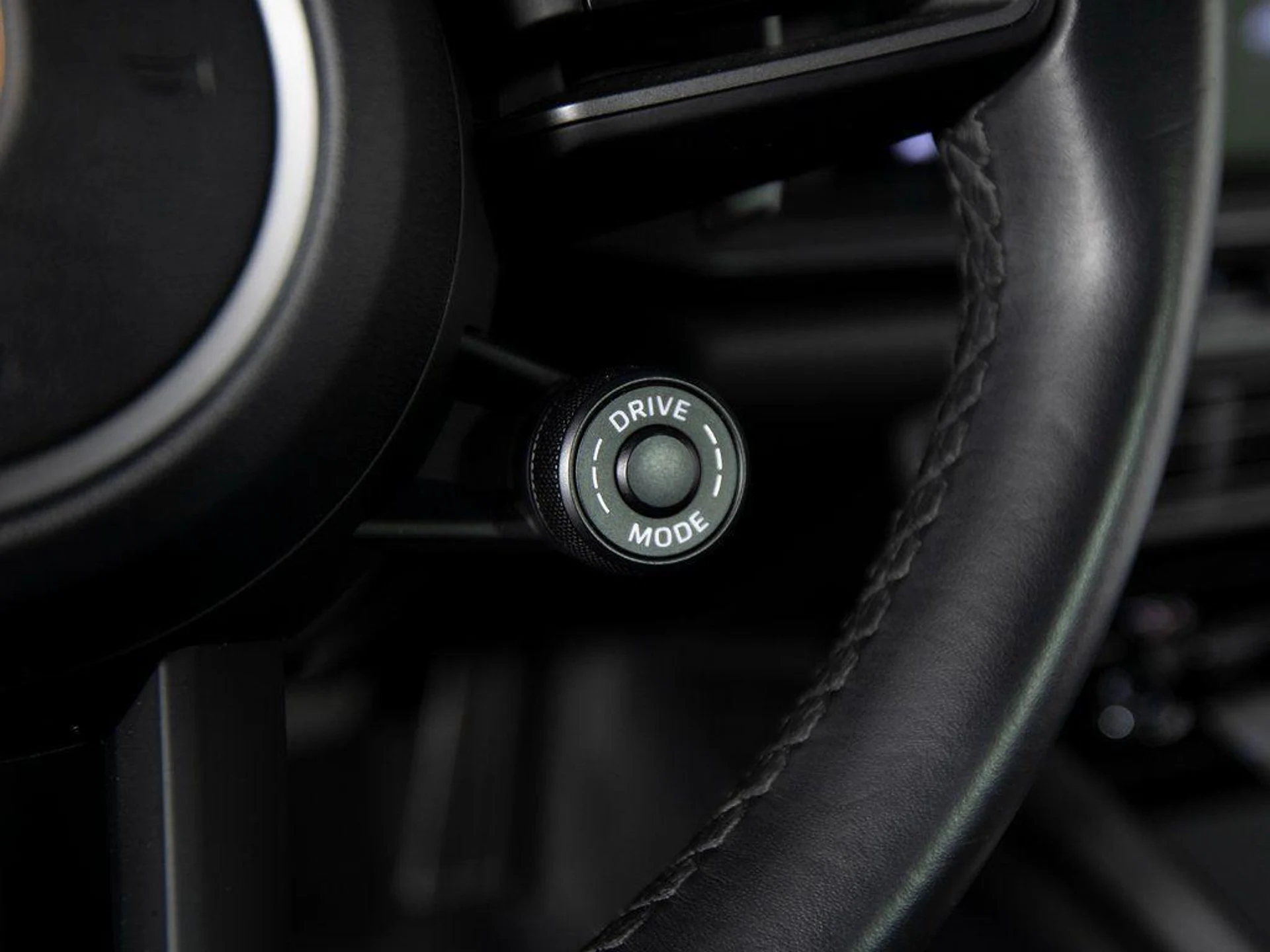 mph023_3677276316_V34h_JZ_Bo_Nlm_A_Zm_Jg_Fxu_H_Aem_Q_Pa_Y_9116004ccc