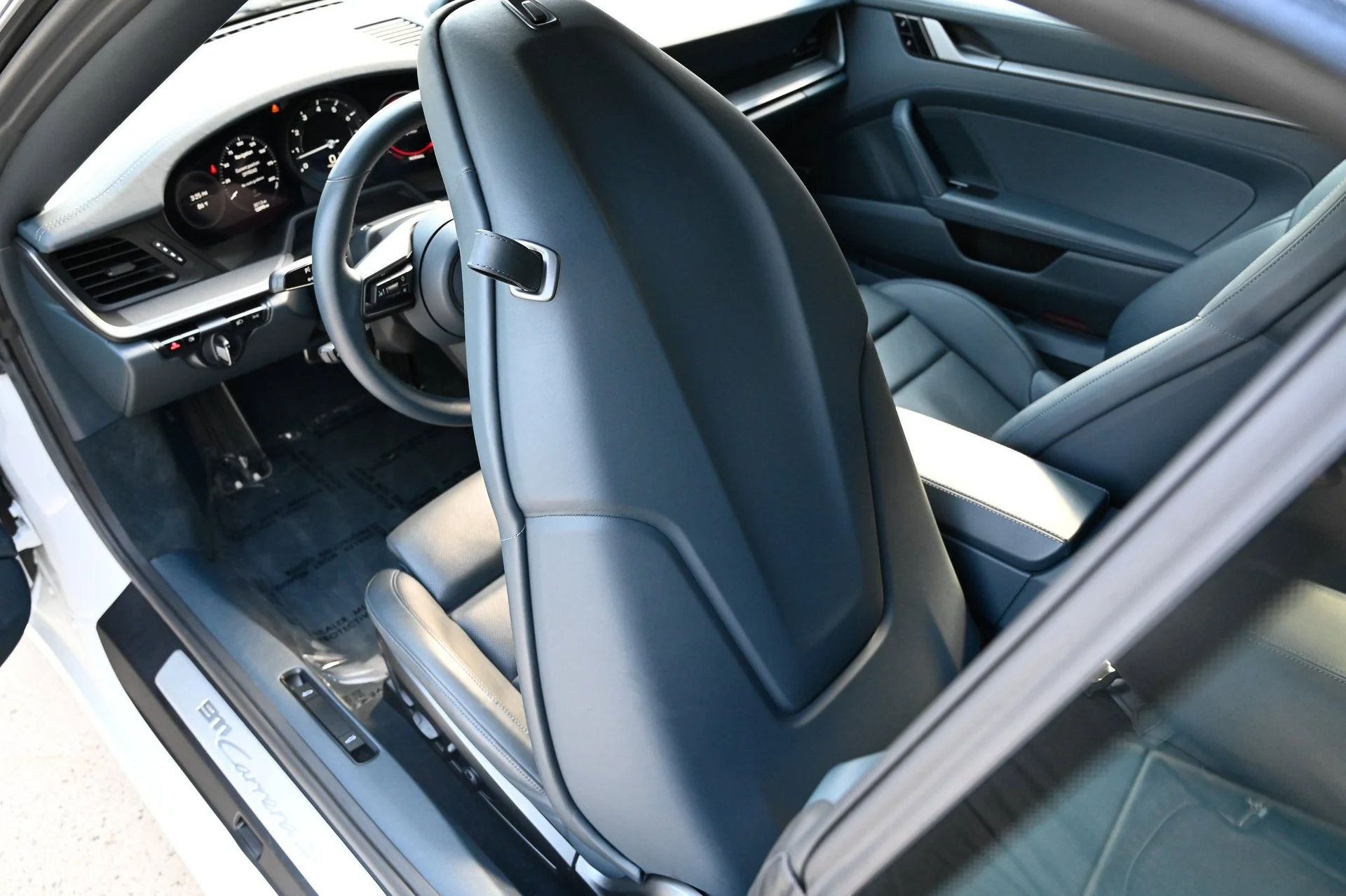 mph023_3690337397_76913019b9d24f60aea57d795dc5e888_e1be8e2cdc