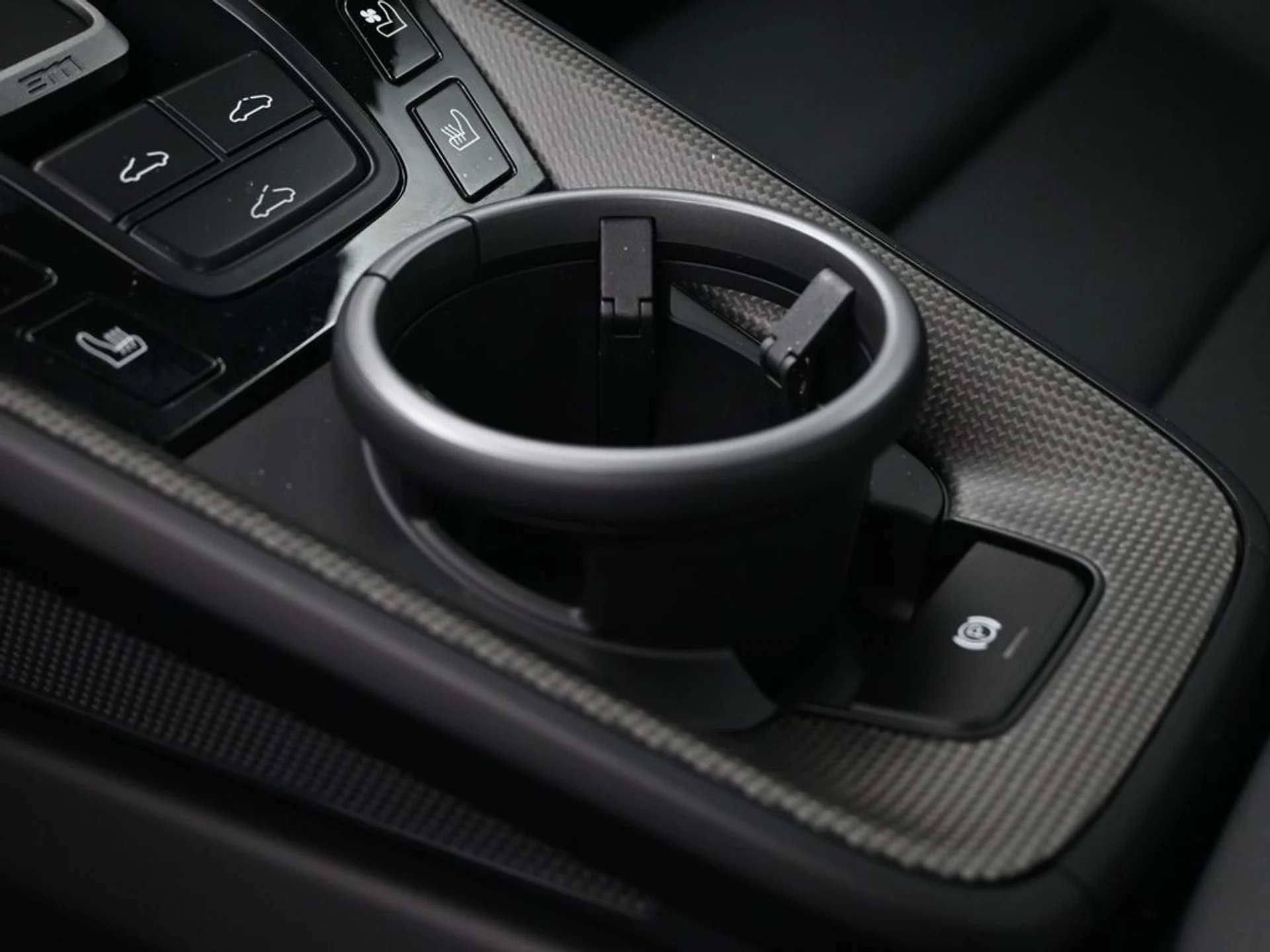 mph023_3693739244_6395edecb8919c513e918f552a82c337x_8332f85ea5