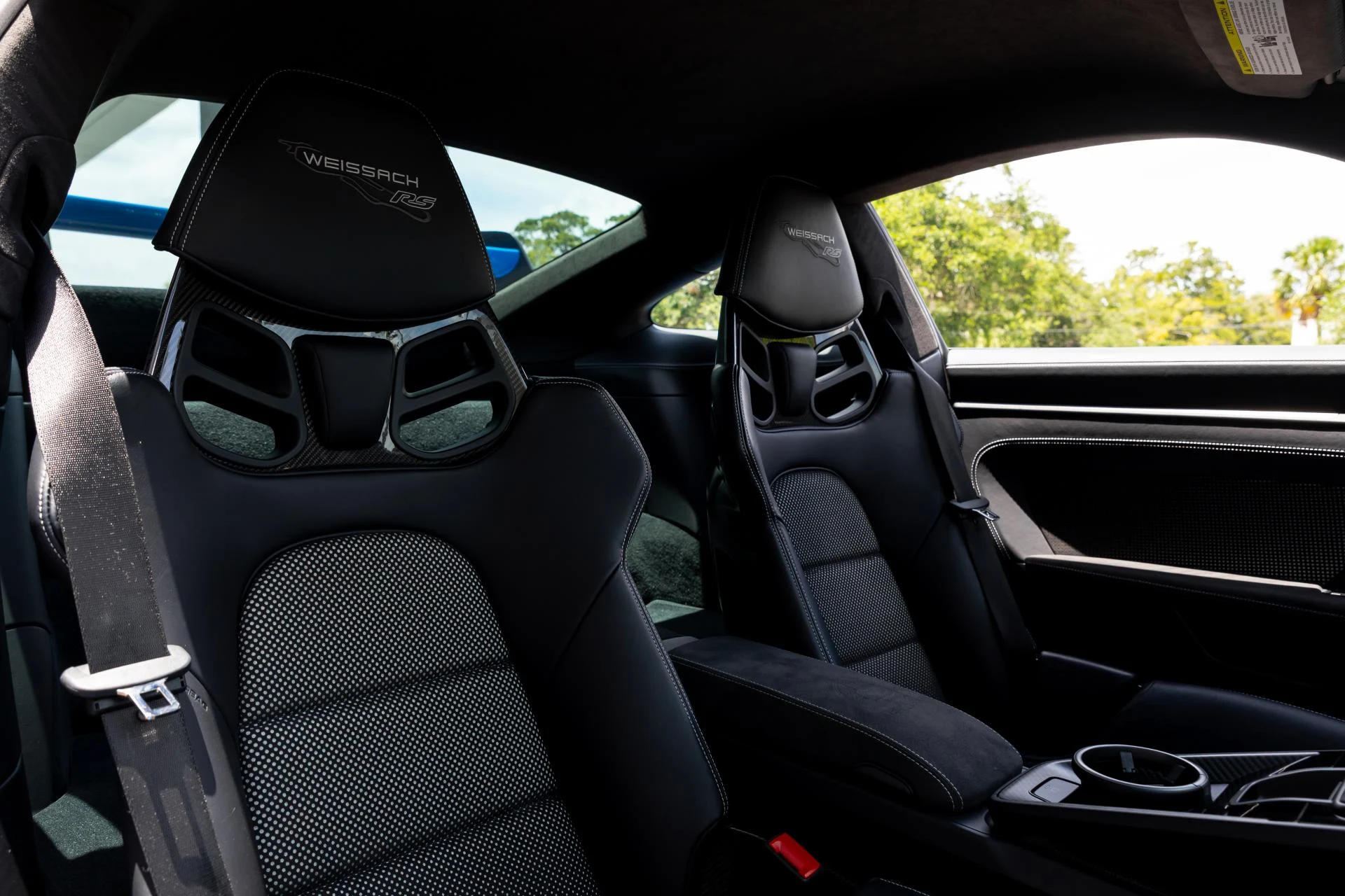 mph023_3695471364_551_p24_l_add9b6ad43