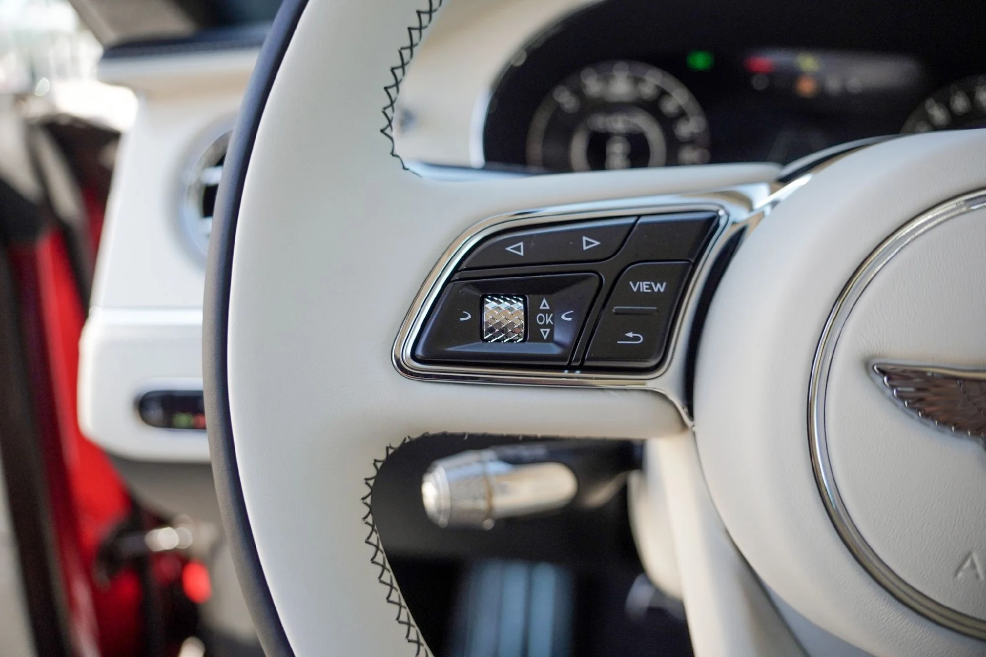 mph023_3718915860_Hi_Tech_Luxury_Imports_LLC_SCBCP_2_ZG_7_TC_025259_image_23_be1ab5b81a