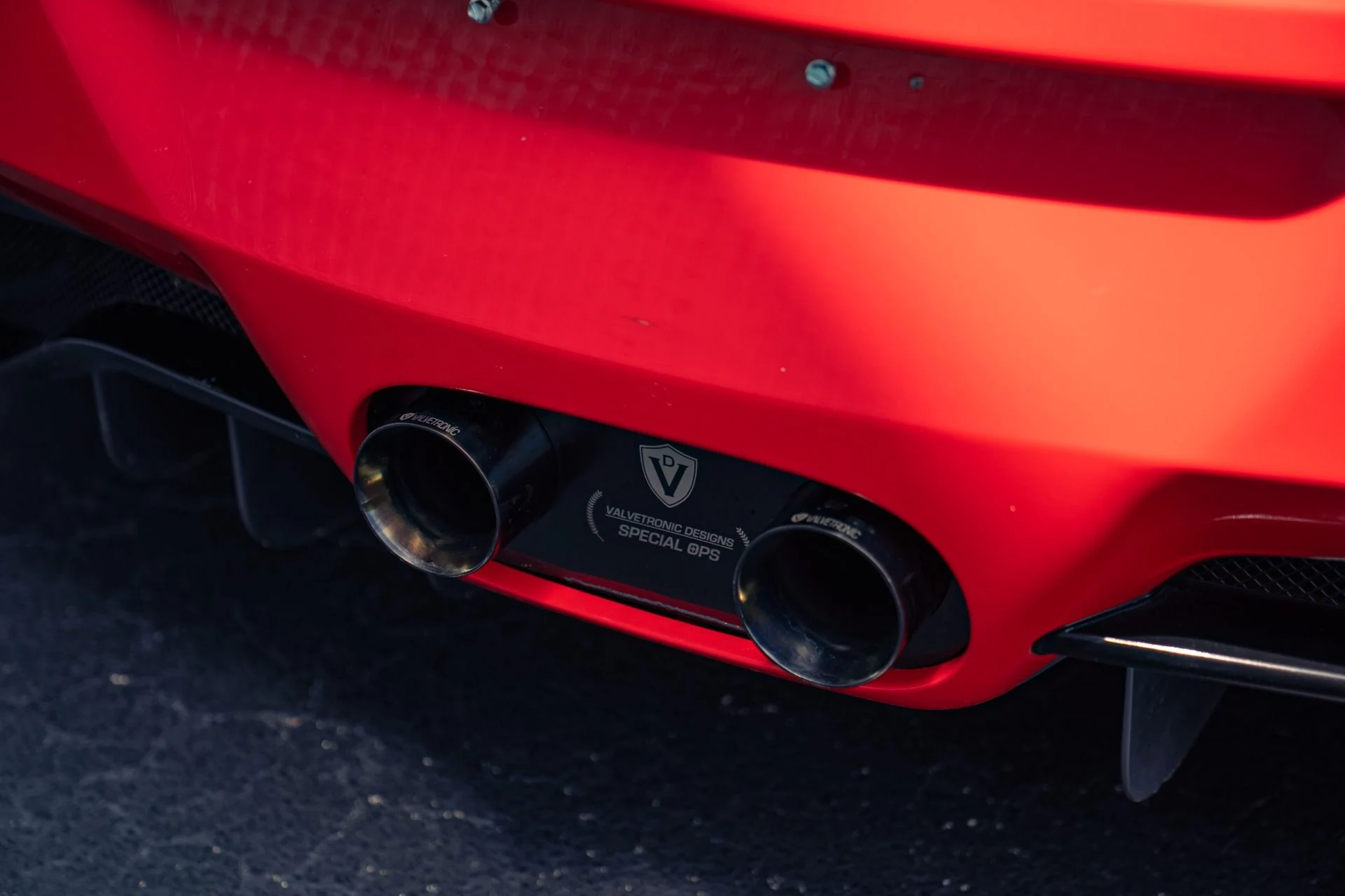 mph023_3719911532_Used_2014_Ferrari_458_Coupe_Factory_2_Tone_Paint_Valvetronic_Exhaust_1786736058_7fa8670246
