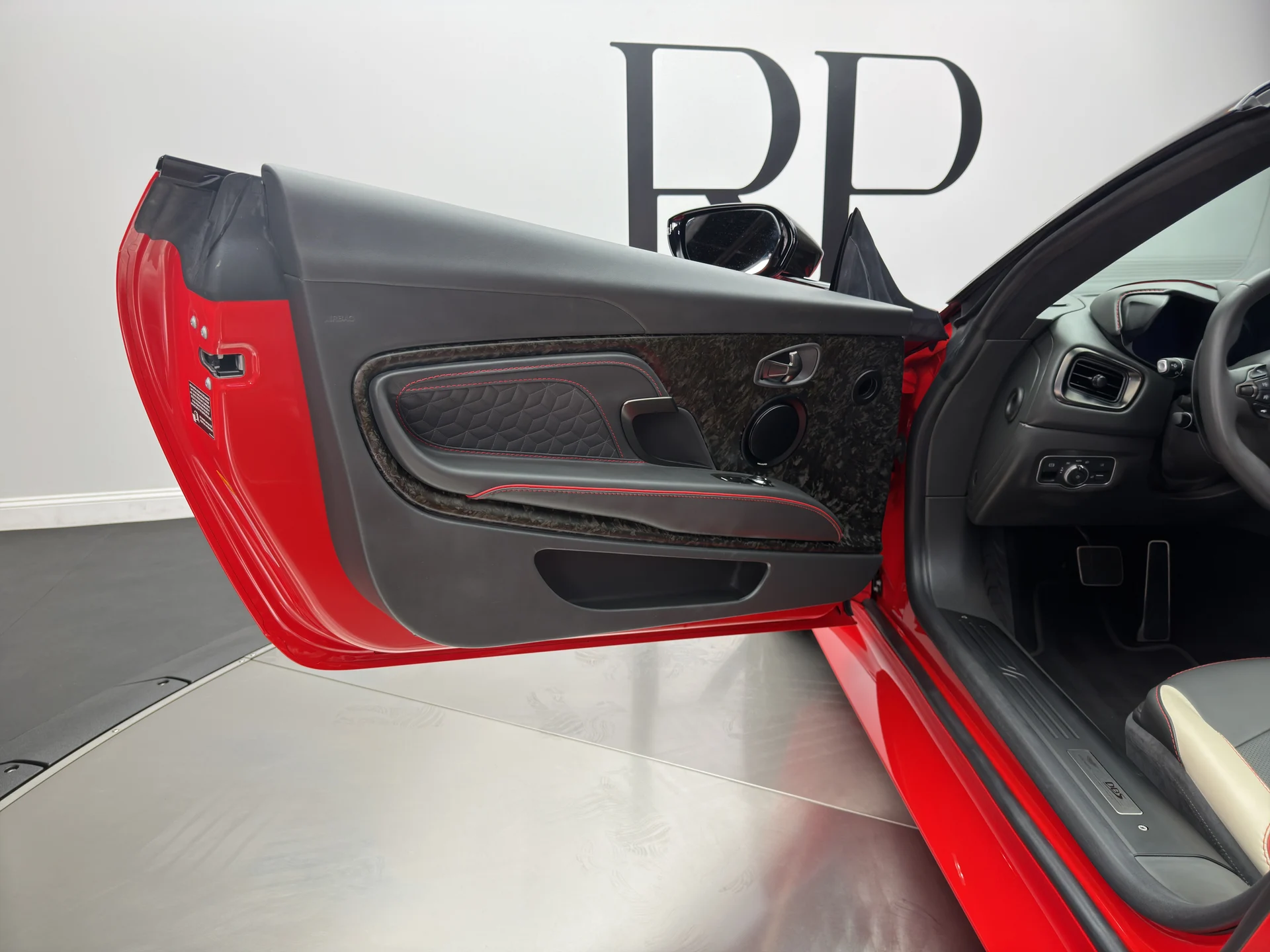 mph023_3720371177_RPA_3849_interior_001_6035253f0d