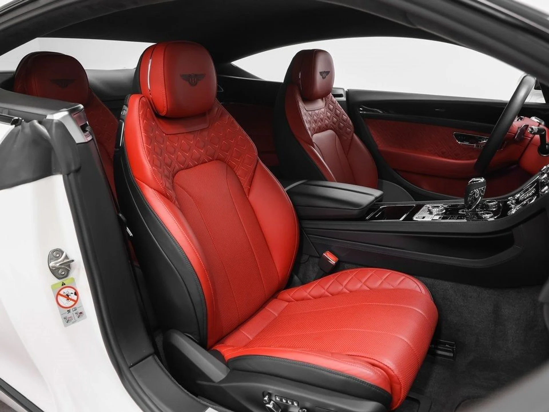 mph023_373019704_24_c10454215e