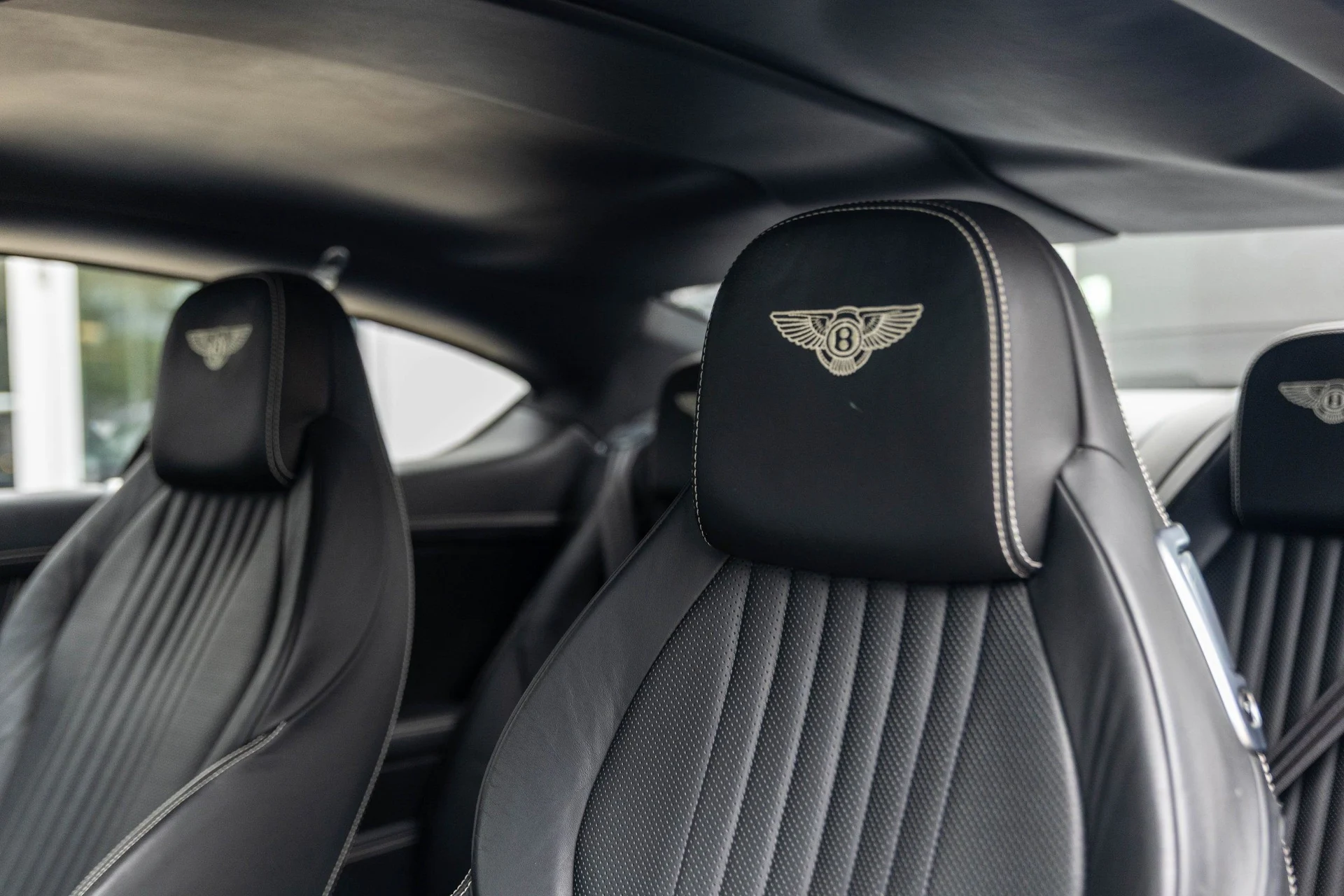 mph023_3749769776_Hi_Tech_Luxury_Imports_LLC_SCBFH_7_ZA_5_GC_055059_image_23_4bde7de7e4