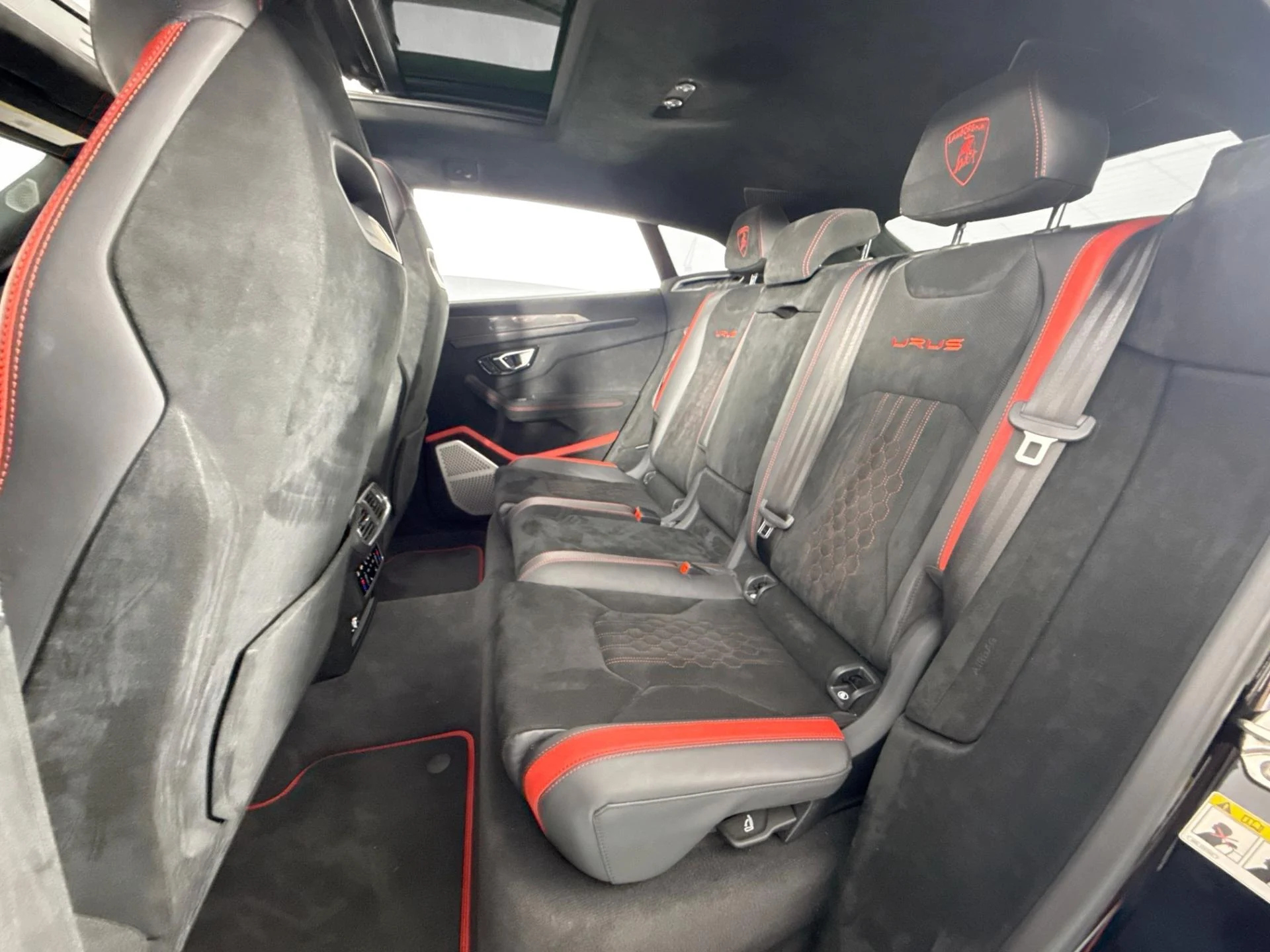 mph023_3750592465_Used_2023_Lamborghini_Urus_Performante_1783708230_3f544070d3