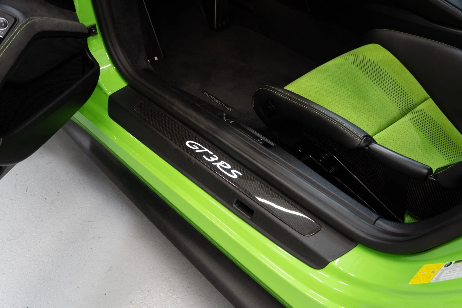 mph023_375441394_Used_2019_Porsche_911_GT_3_RS_1730230341_615d786b75