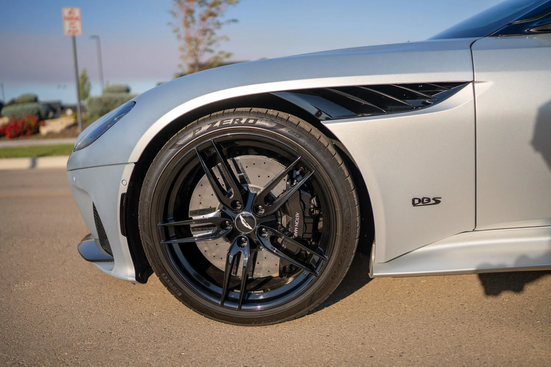 mph023_3754705911_Used_2020_Aston_Martin_DBS_Superleggera_1782927184_28c270d371