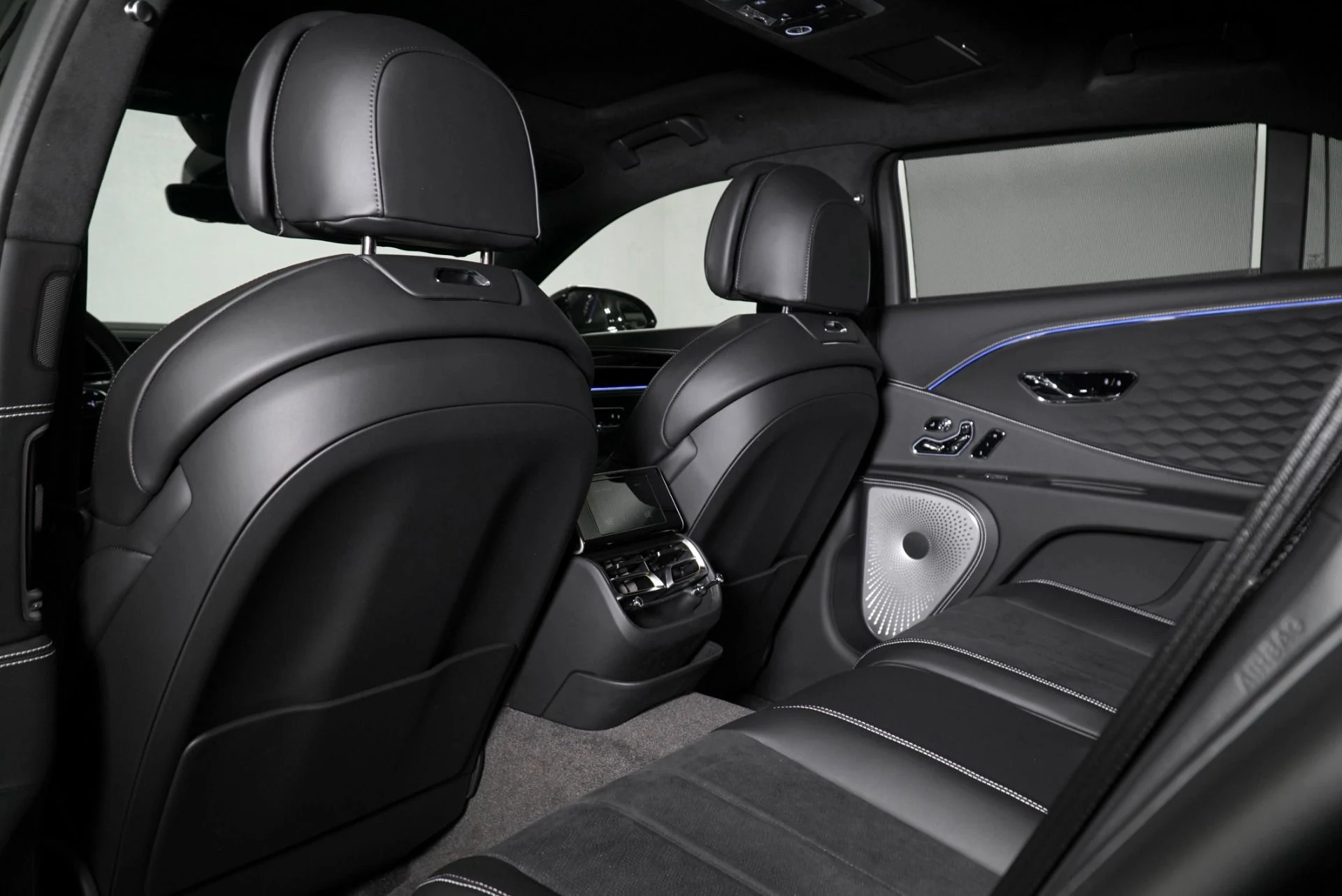 mph023_376321566_New_2026_Bentley_Flying_Spur_Speed_1776445896_747b3988a1