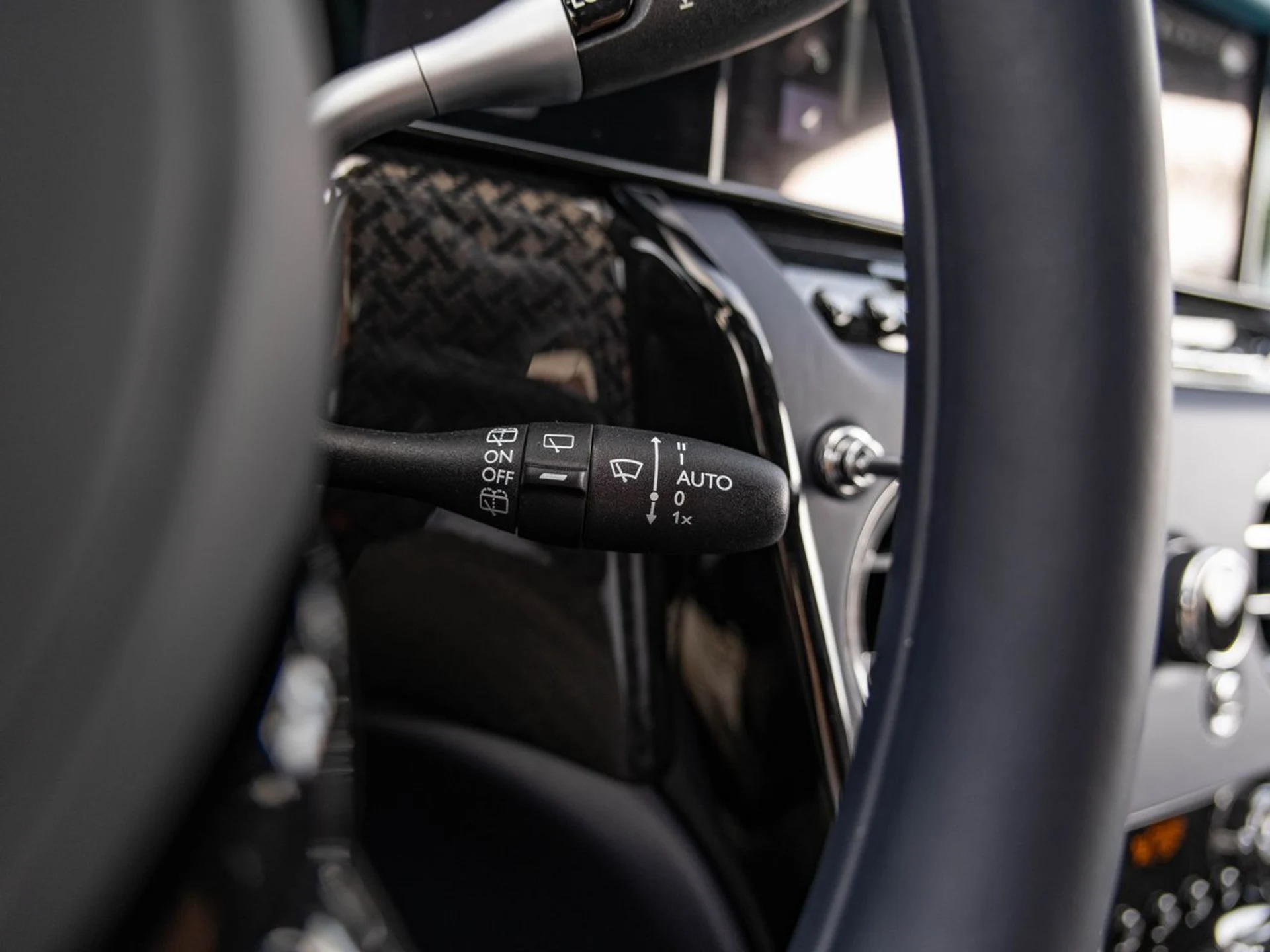 mph023_3763287013_a29cc3a6927cd9bb2ffb90139ba53c20x_01fb1f1143