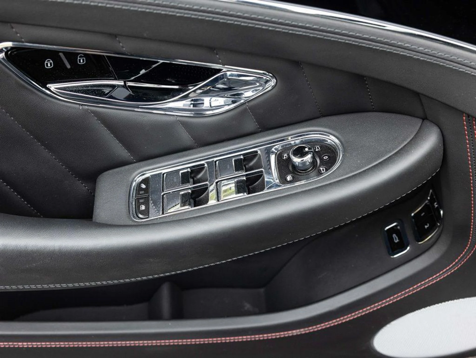 mph023_3763979190_502891109_69c2b0880101ed4b1a20826c_faf2b035aa