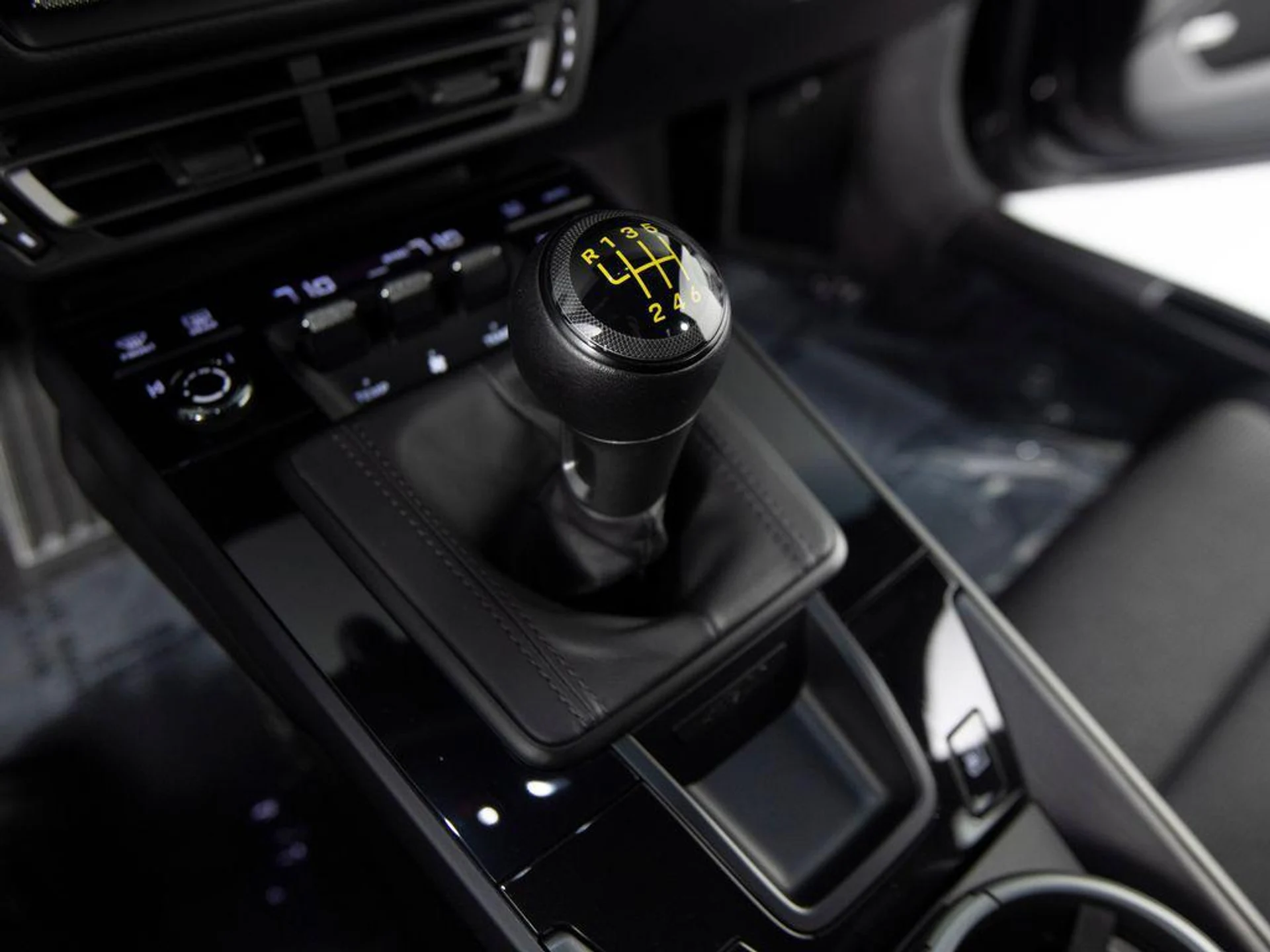 mph023_3765120854_da_OV_6z52_Hnt_Ug_Ic_YX_Wb3p90k_ZU_483a3afbcd