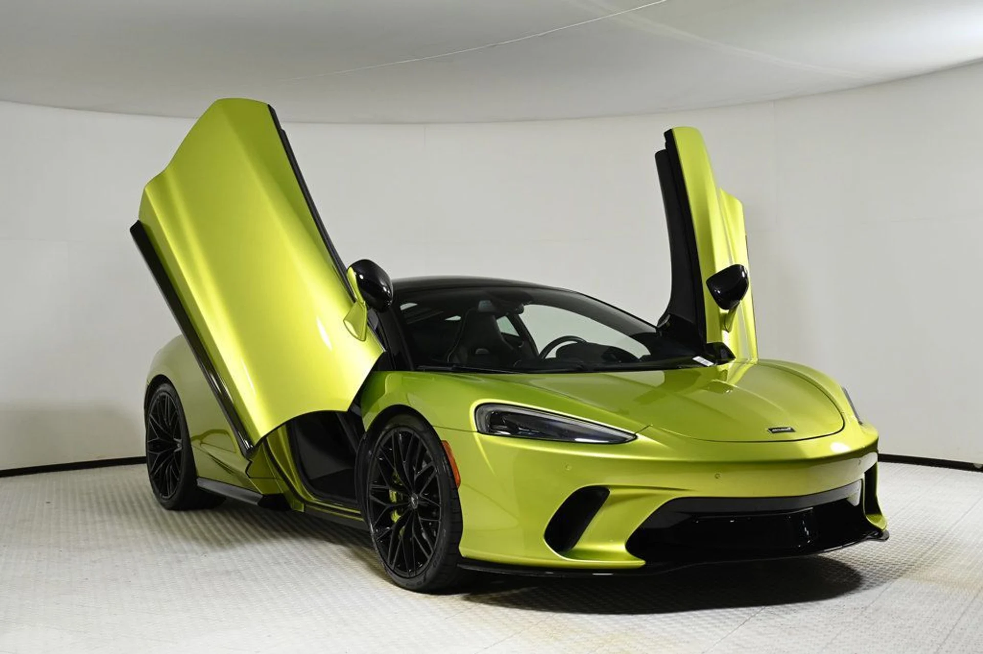 mph023_3766165376_used_2023_mclaren_gt_coupe_11350_22926200_23_1024_5edf9f00db