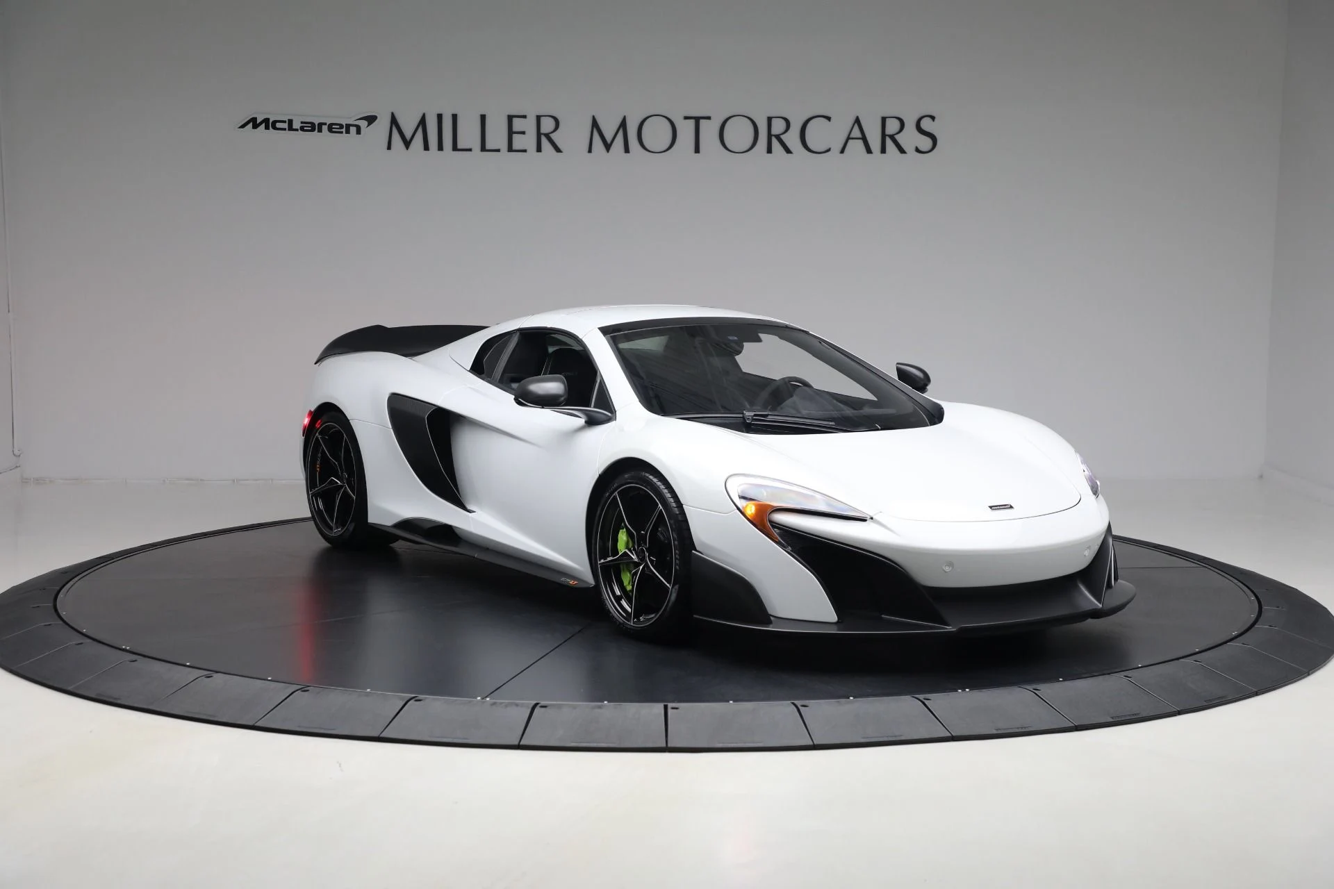 mph023_3774959830_Used_2016_Mc_Laren_675_LT_Spider_3f4e4a0fbd