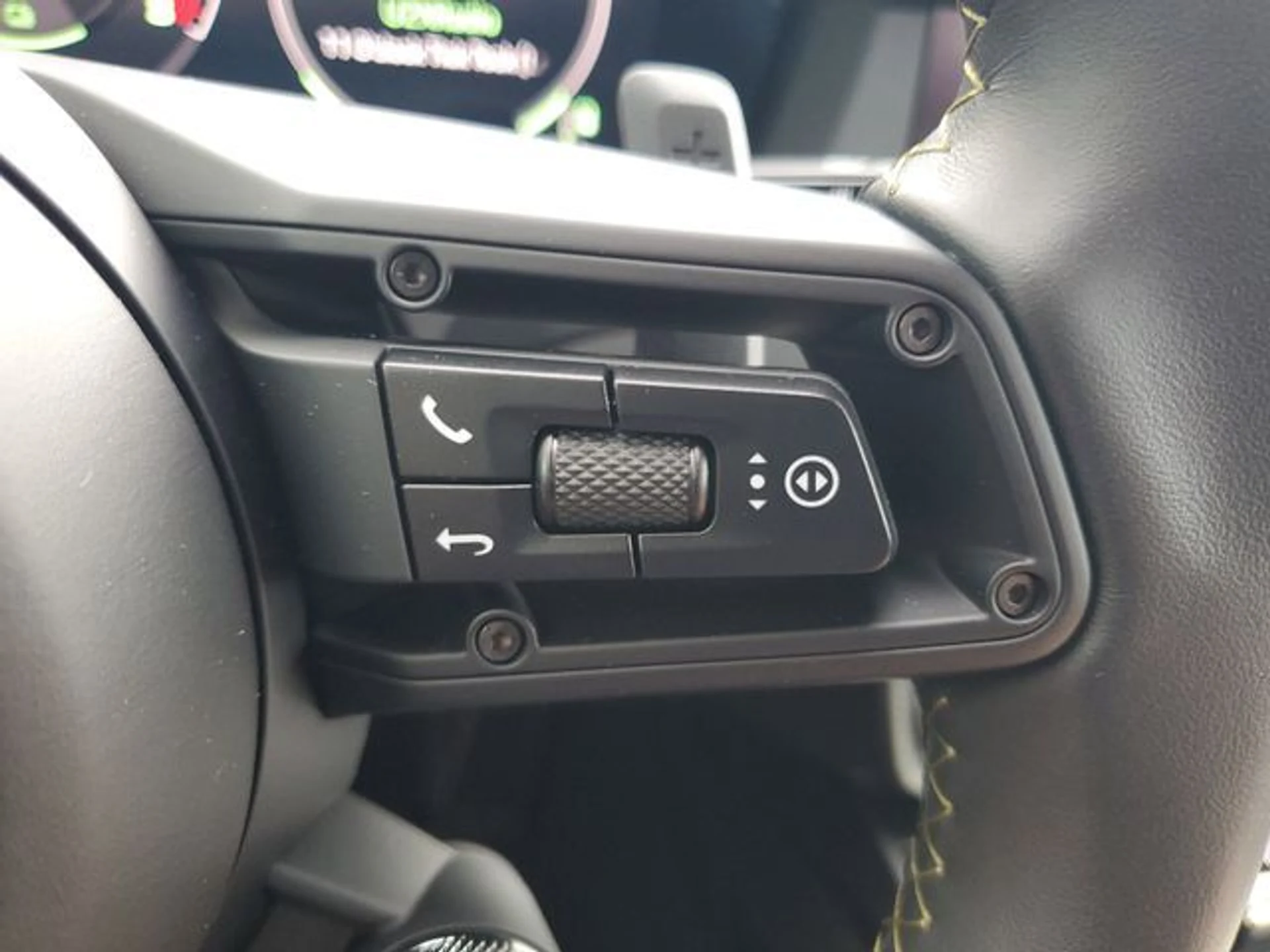 mph023_3779550307_d9914b60a3da06fa0c184f8b9e76421fx_7cea89ca35