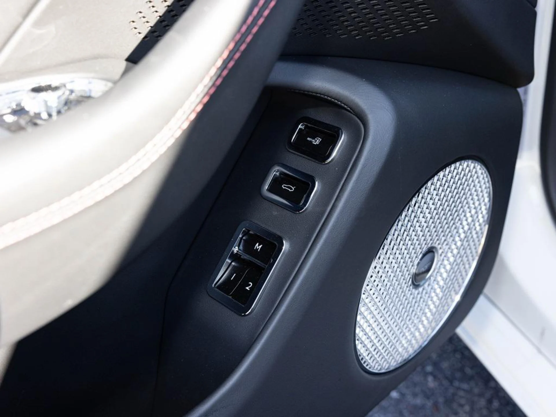 mph023_3779631205_489450284_696fa25f247726b502ba270b_28445a4229