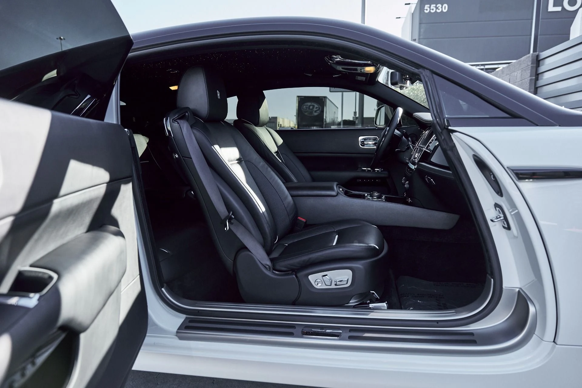 mph023_3790316949_Used_2015_Rolls_Royce_Wraith_Base_1767063510_c78a80d241