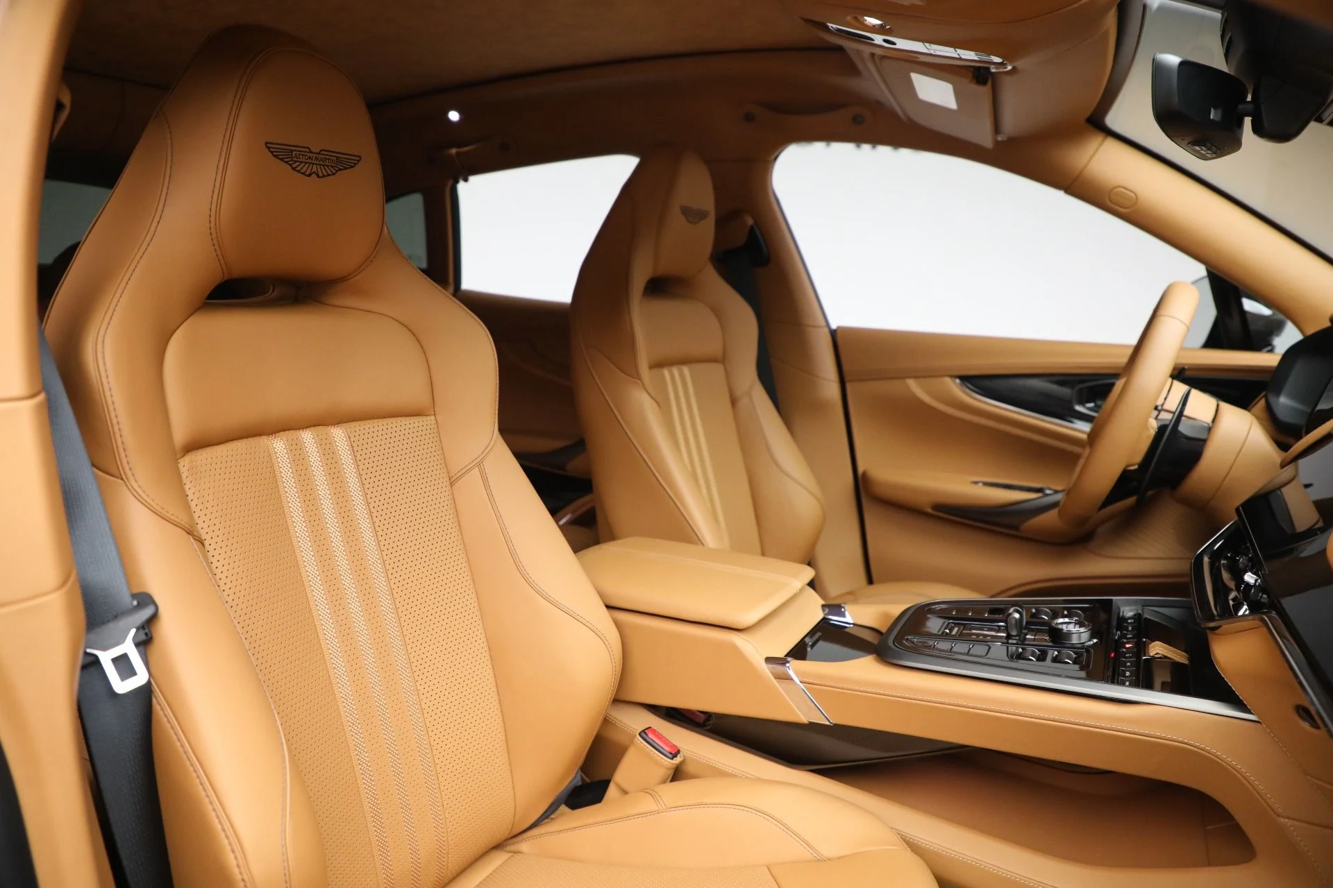 mph023_3790898938_New_2025_Aston_Martin_DBX_707_707_0f8861455a