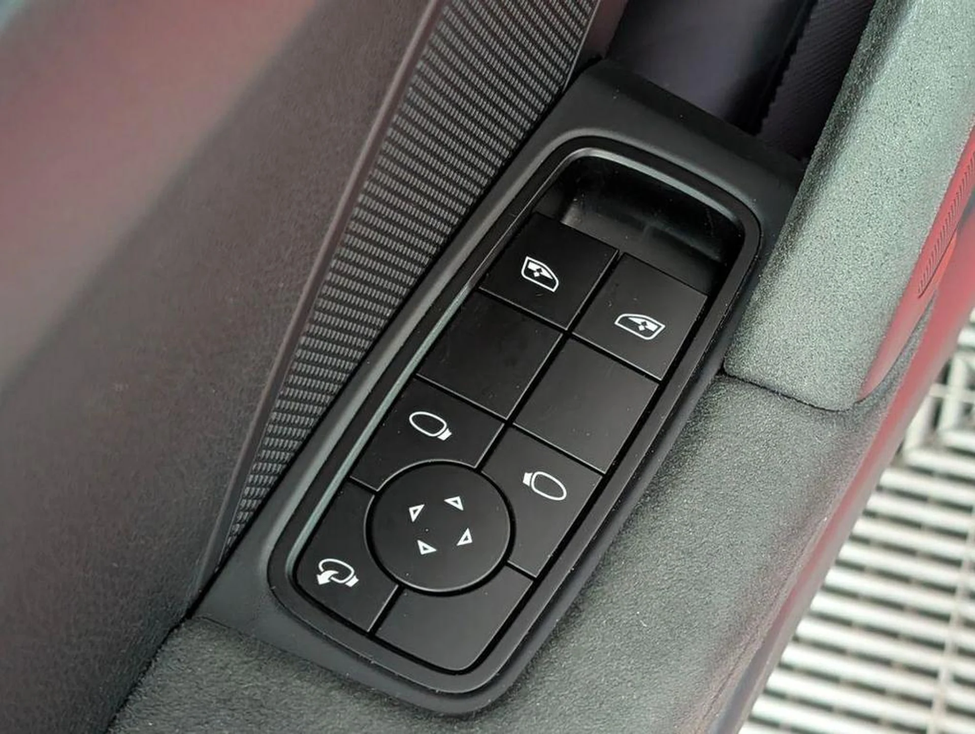 mph023_3795697822_F_As21r_H2_Hr_b_E_Rh_Z2yu2_Z_Lt_SPT_0_07c43975b7