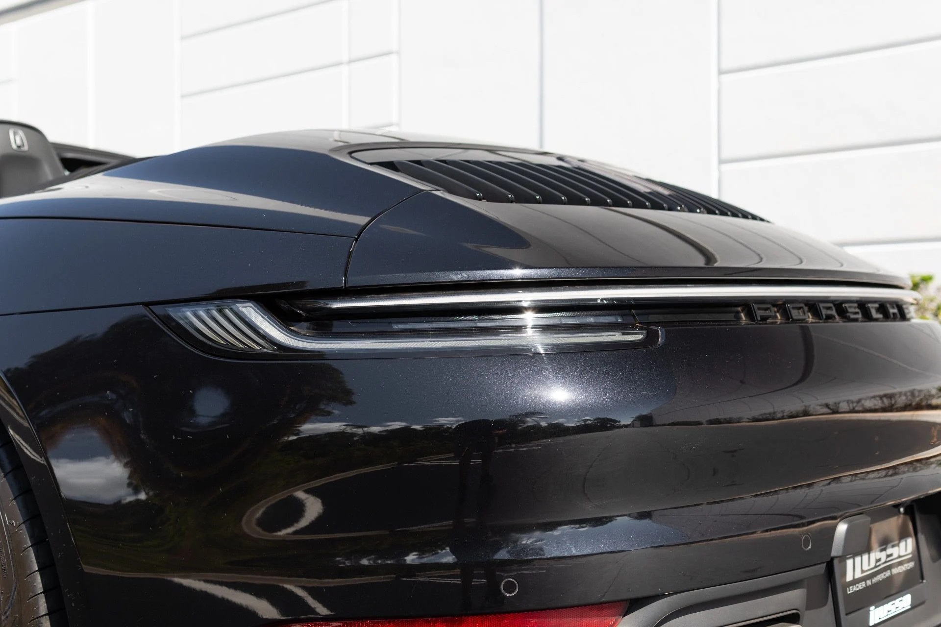 mph023_3797754079_Used_2021_Porsche_911_Carrera_1772596654_6cc036f7ad