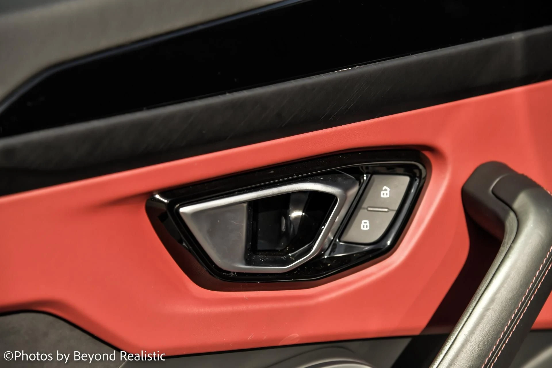 mph023_3806708722_Used_2021_Lamborghini_Urus_1756800644_1808746db4