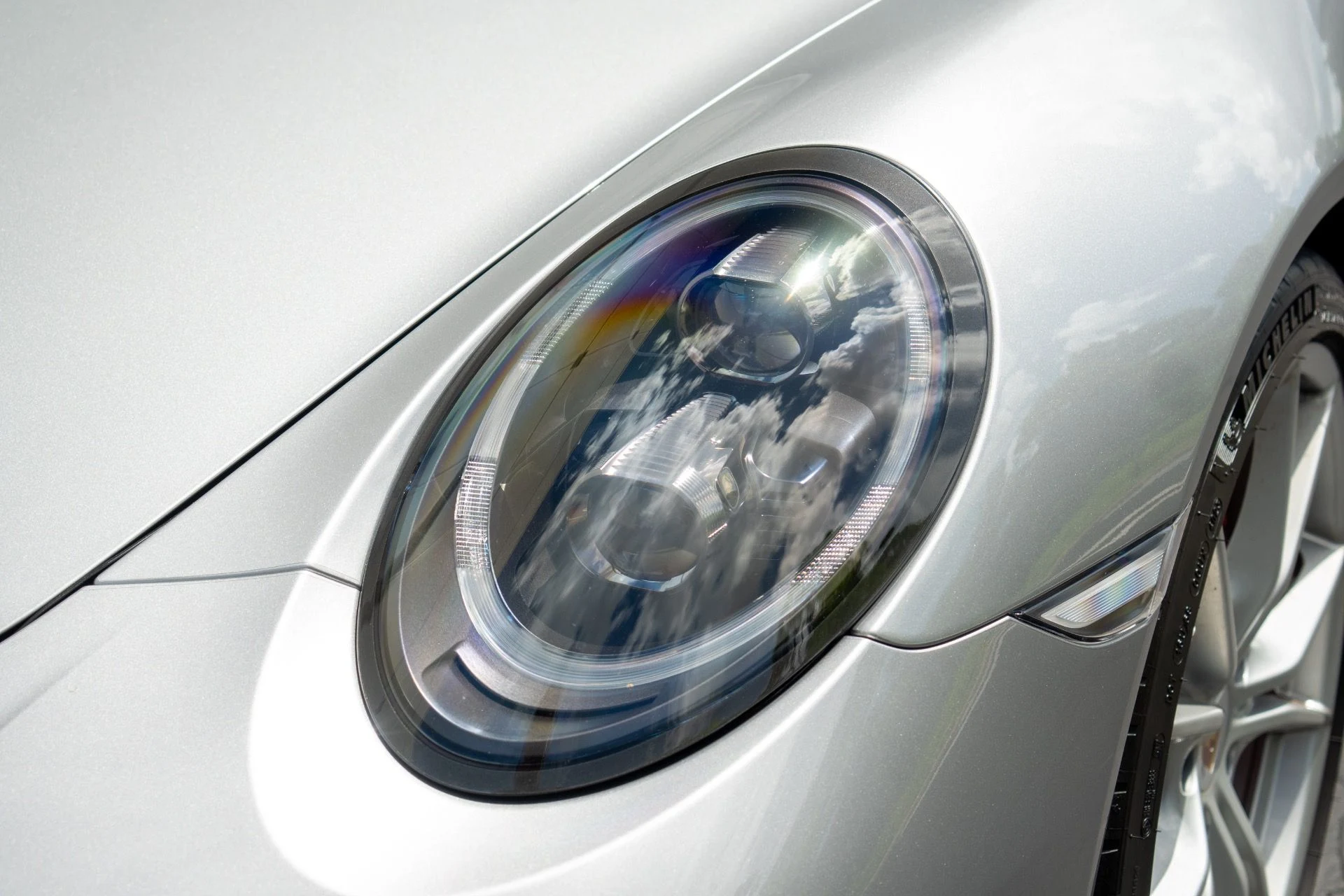mph023_3812269623_Used_2019_Porsche_911_Targa_4_GTS_1756154089_ea297ab5fc