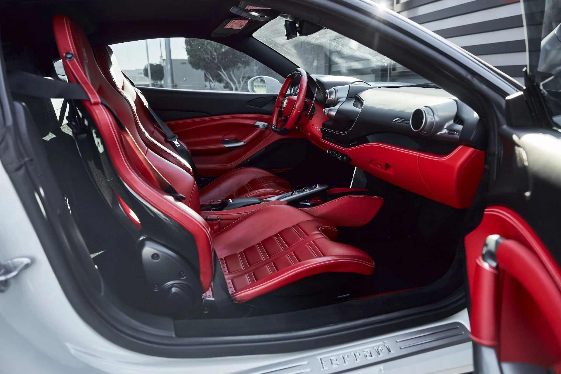 mph023_3813358446_Used_2021_Ferrari_F8_Tributo_1766025170_a87264d0a8