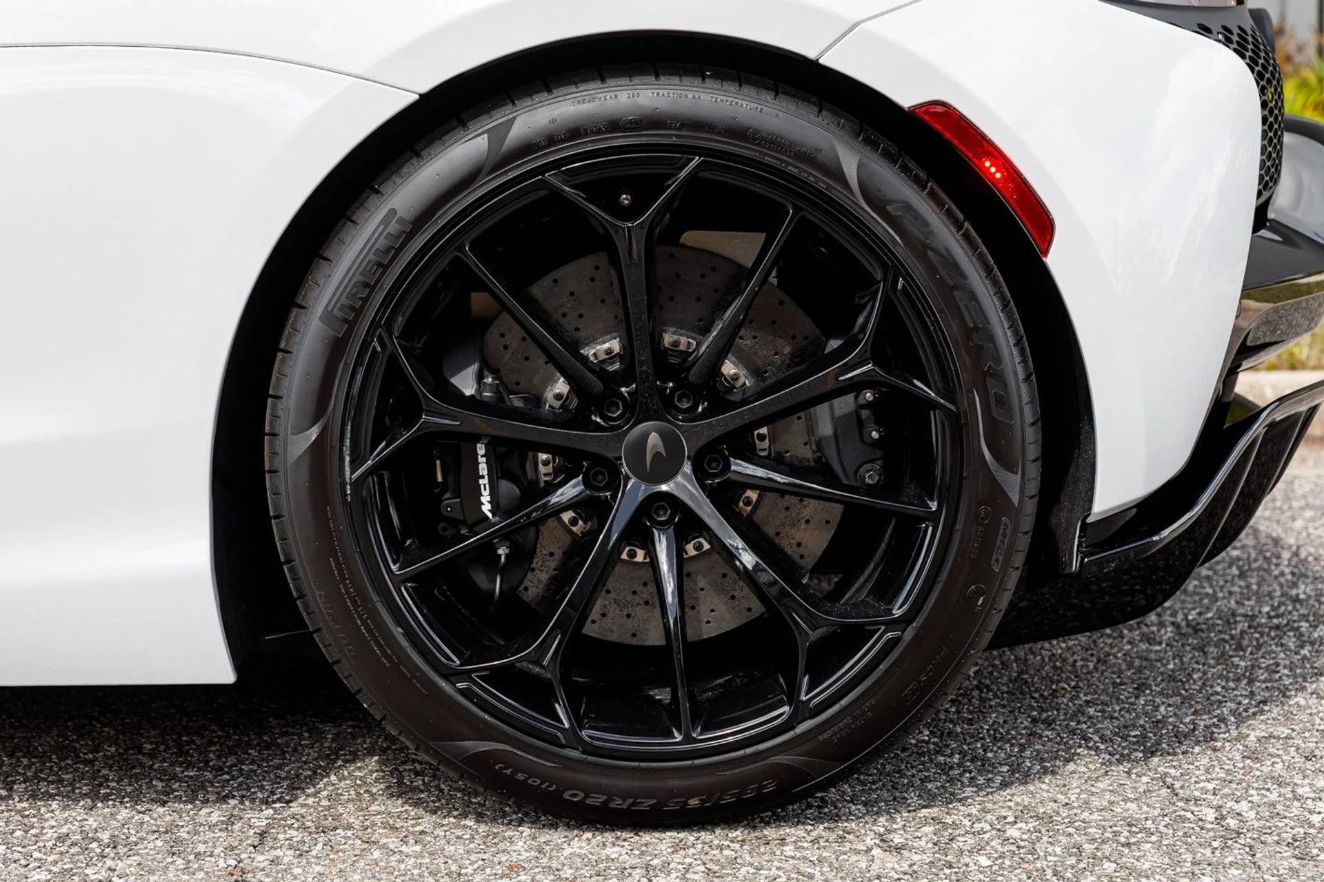 mph023_381341749_658_p24_l_d66e4caed8