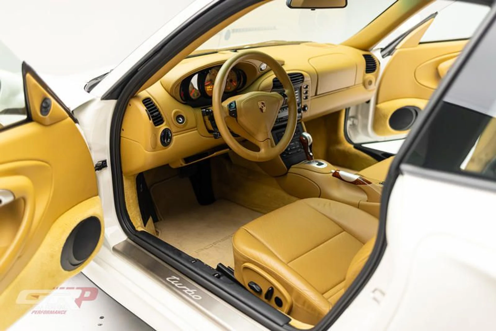 mph023_3815189043_383_D8_EAD_C1_B7_41_C3_B89_E_97_DAB_9166_A09_c5b6f7eabd