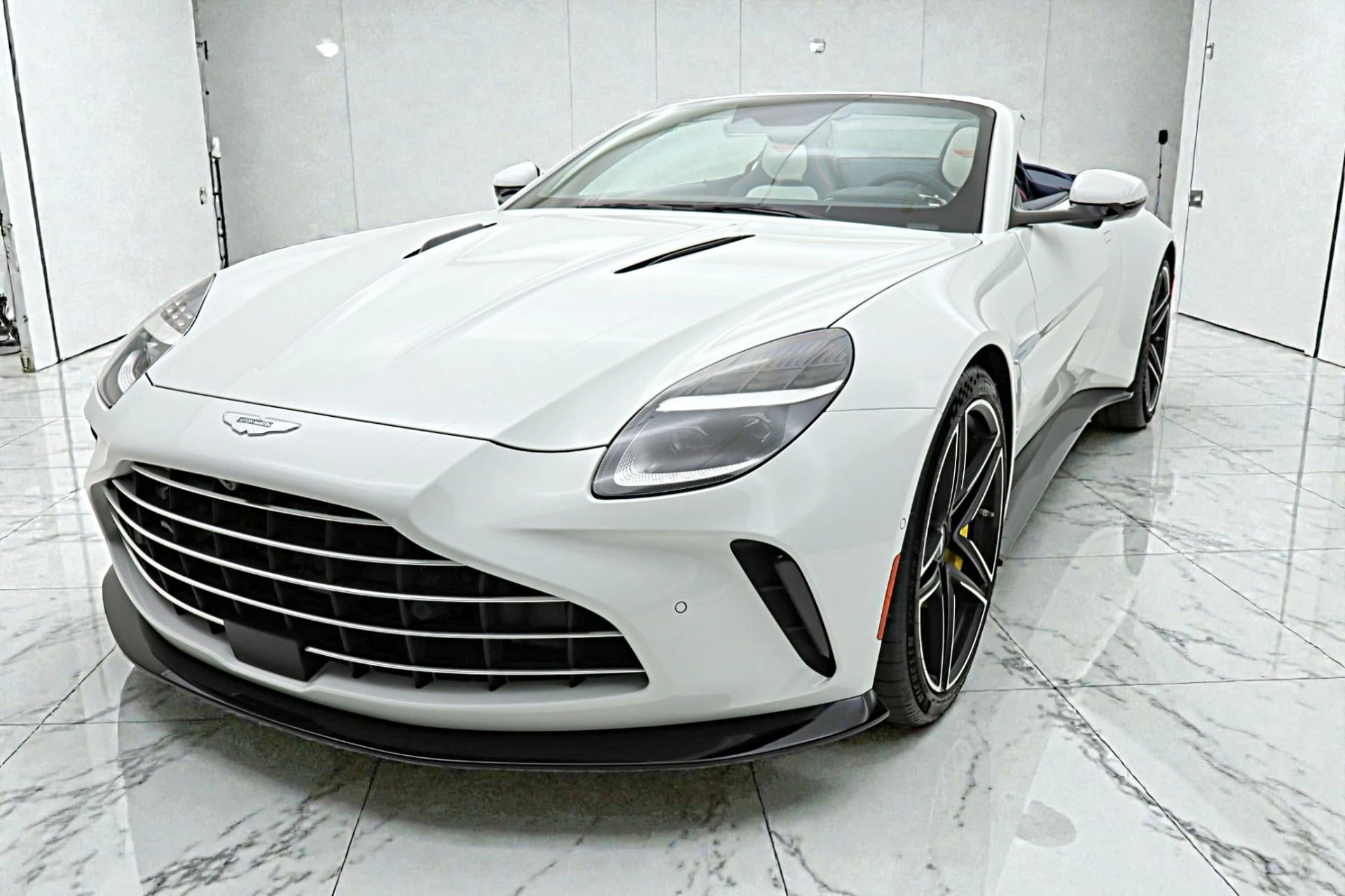 mph023_3820762612_New_2026_Aston_Martin_Vantage_S_0779d7cd77