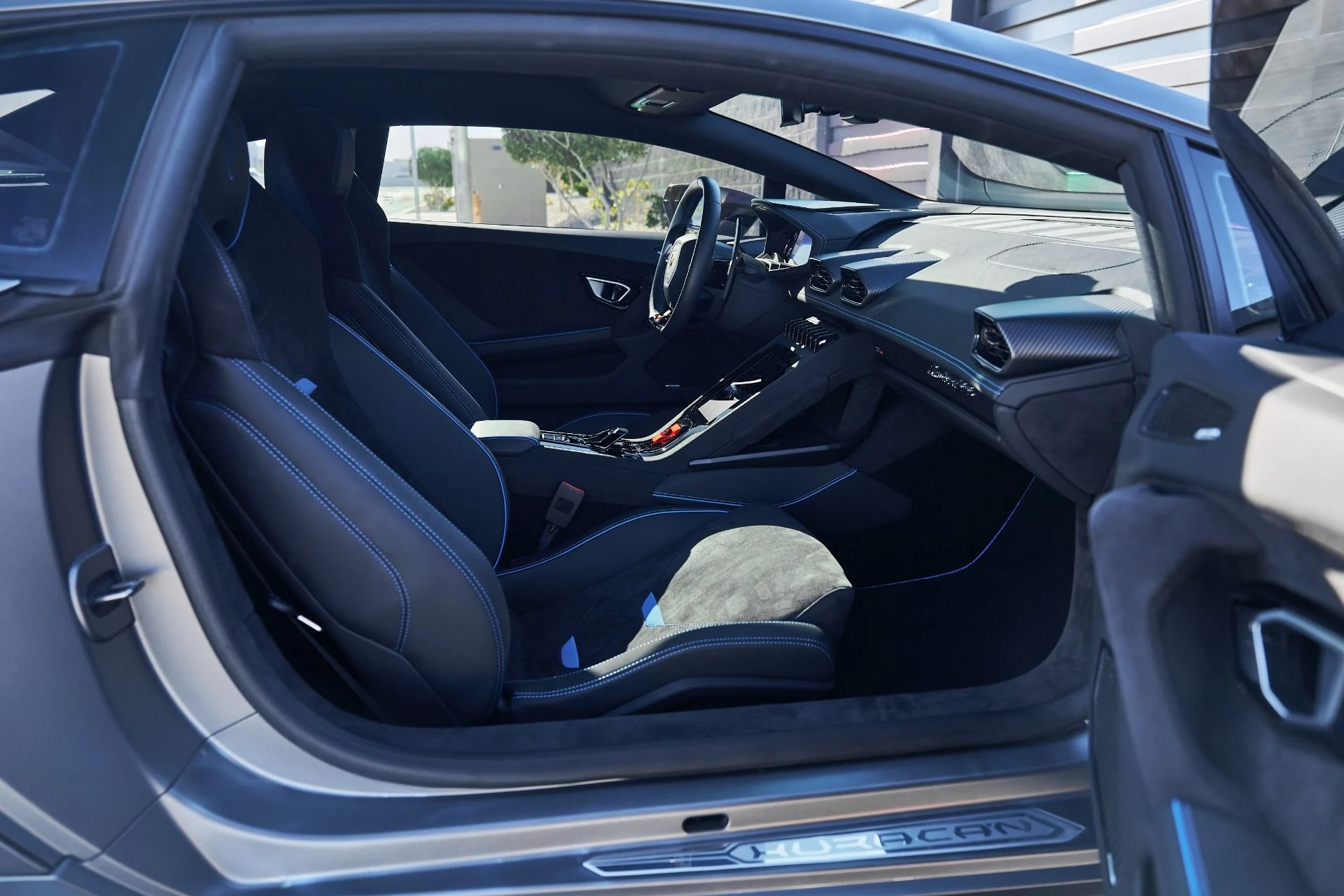 mph023_3821155282_Used_2023_Lamborghini_Huracan_Tecnica_Base_1766024576_61bbcc1149