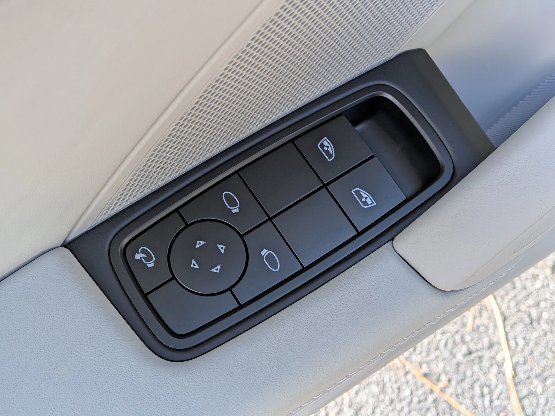 mph023_3821225398_ed6506e84b5f9e16dde975ec975fc6fbx_fda6103a94