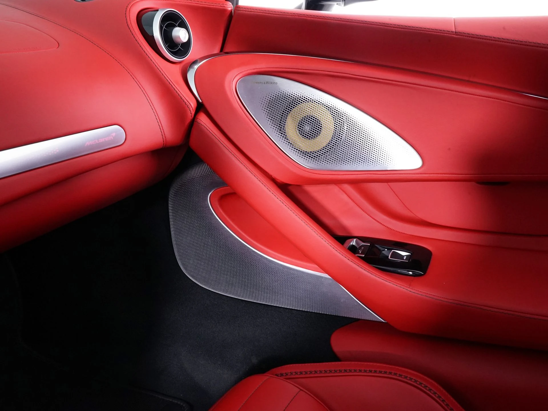 mph023_3823092140_83aa32ed2a049ddcc63d9ad2477524acx_30d97805f0