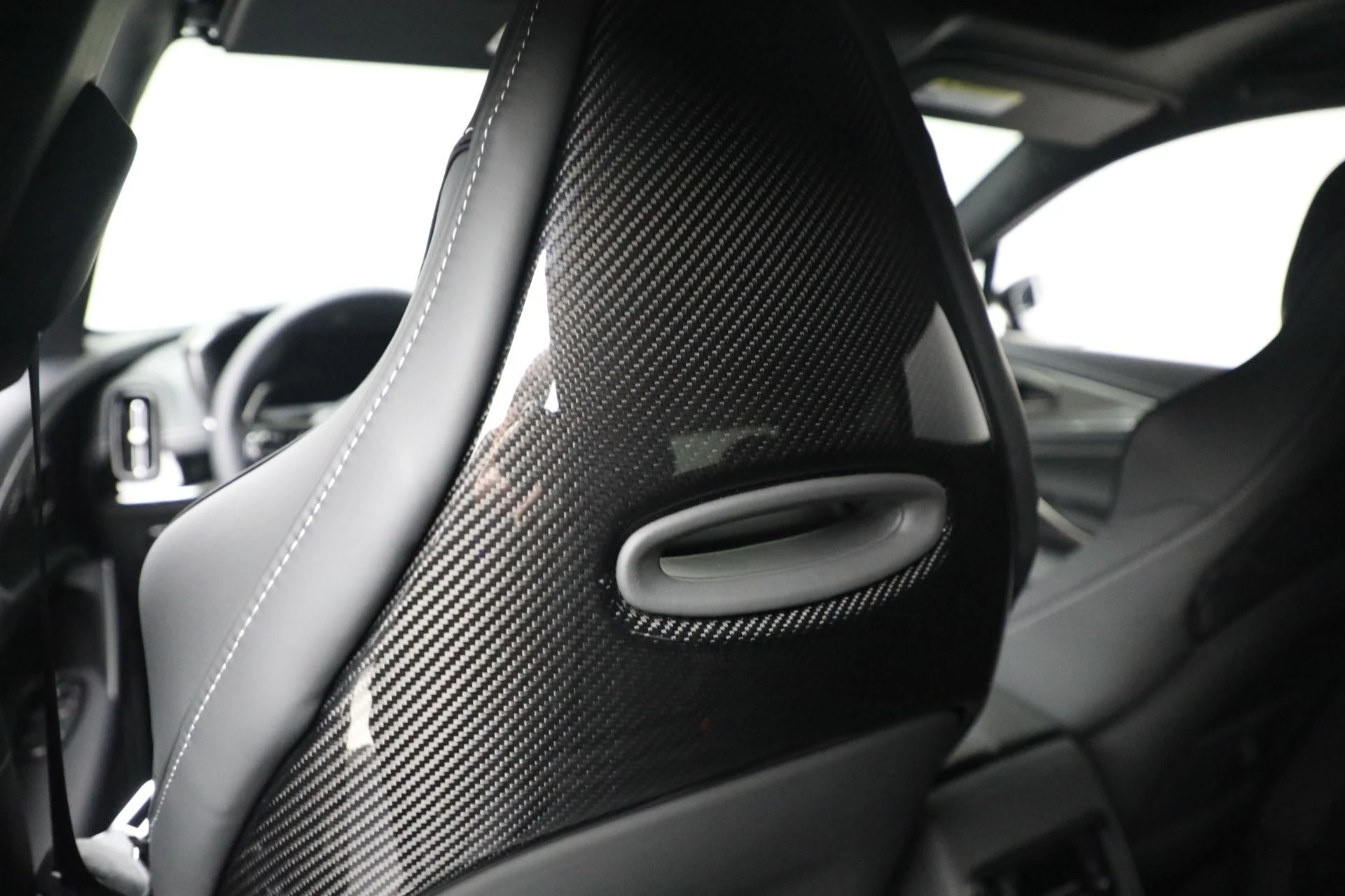 mph023_3824713968_New_2025_Aston_Martin_DBX_707_707_2ed18bfed5