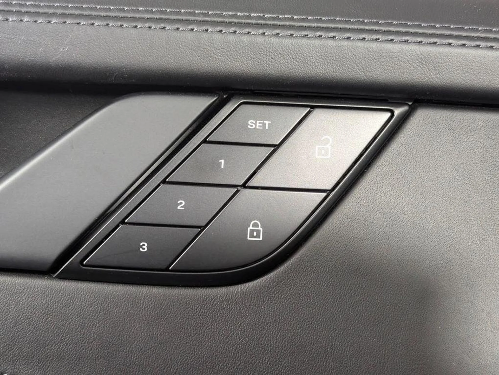 mph023_3825721074_B5f_K6t7_R3_Vi_Bhao_Fh_Z_Ffq_Bb_Pv4s_2f4f198832