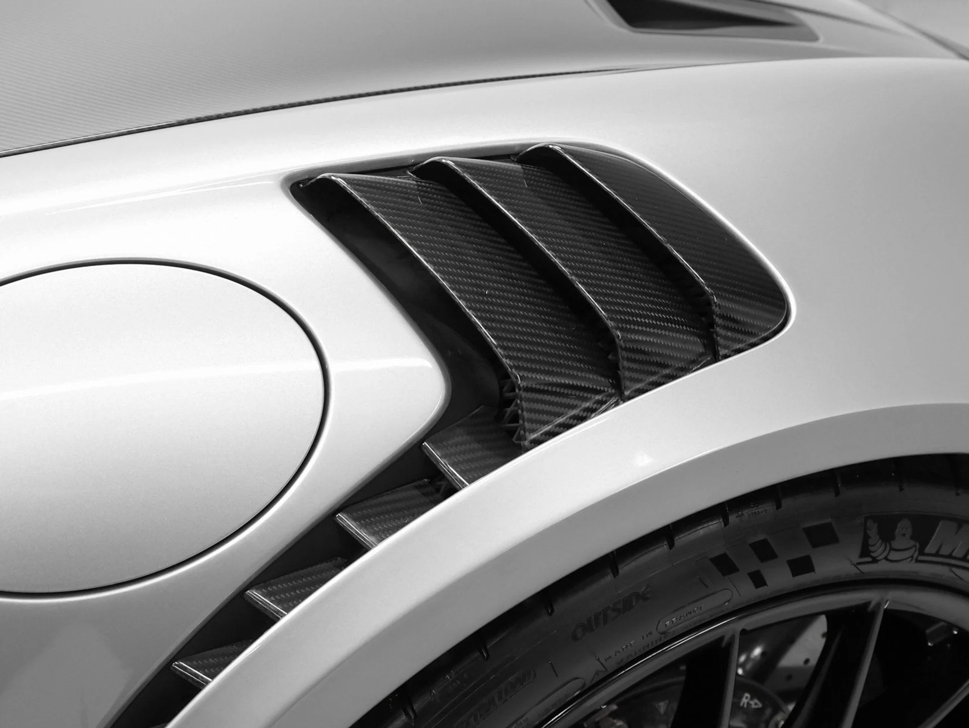 mph023_3827831771_24_902cc37602