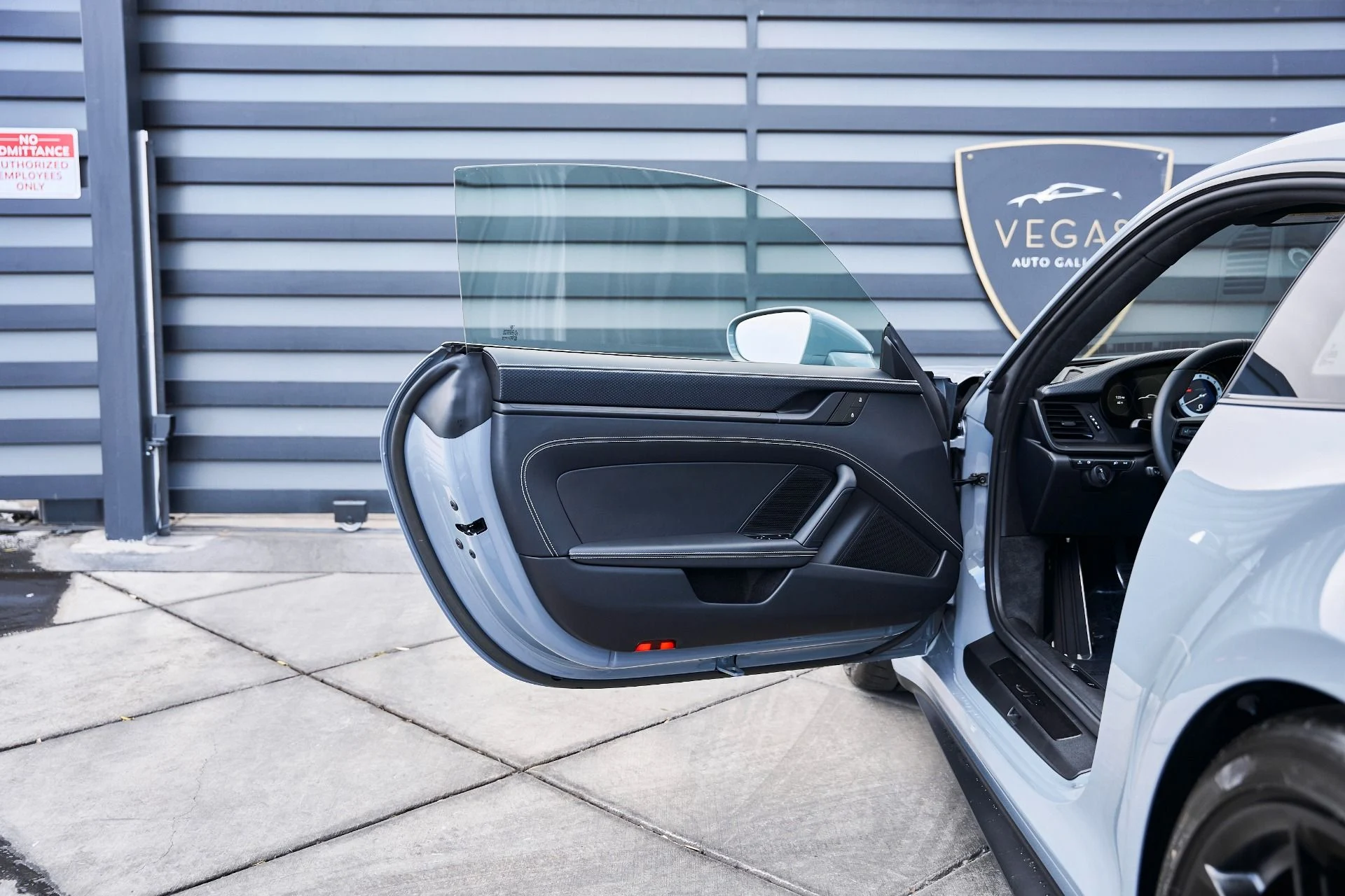 mph023_3827864347_Used_2023_Porsche_911_GT_3_1771295165_5bbe3cd1c2