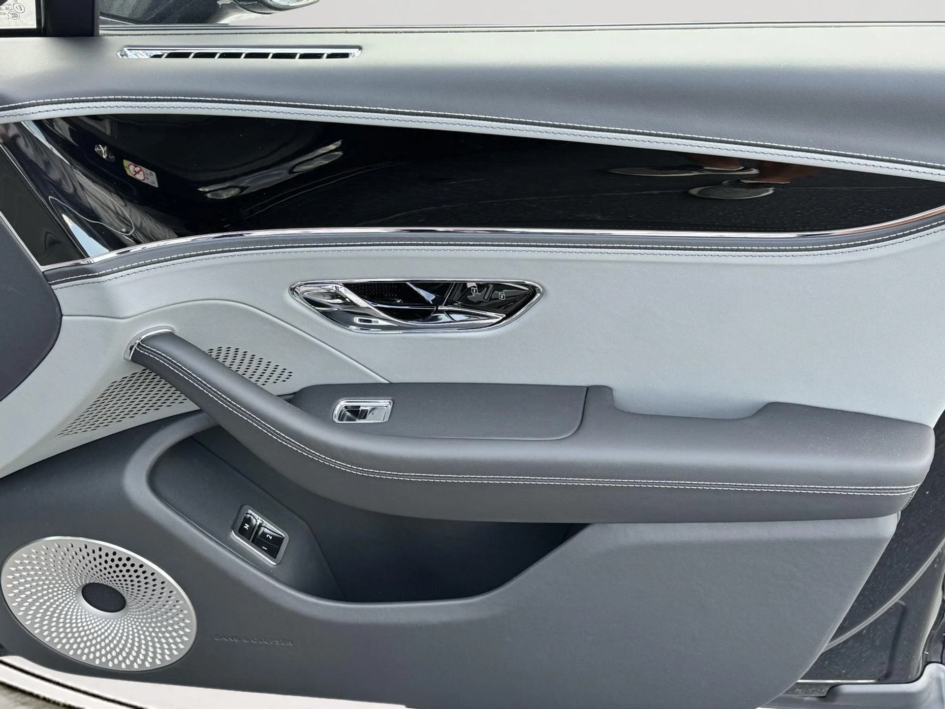 mph023_3831002968_bd0170a66da06640f53b6faeef9aaef9_75e59c5a8a