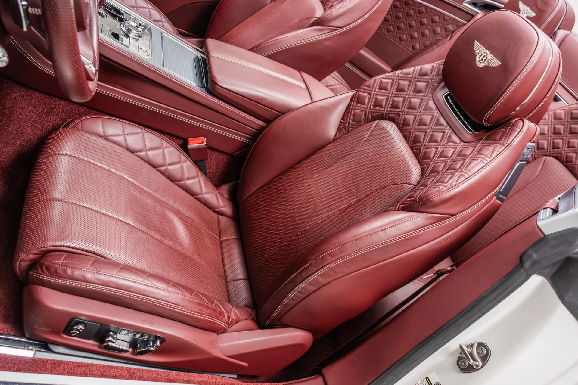 mph023_38386819_Used_2020_Bentley_Continental_GTC_V8_Mulliner_Front_Seat_Comfort_Specifications_Naim_Audio_1786125388_e0cb86589b