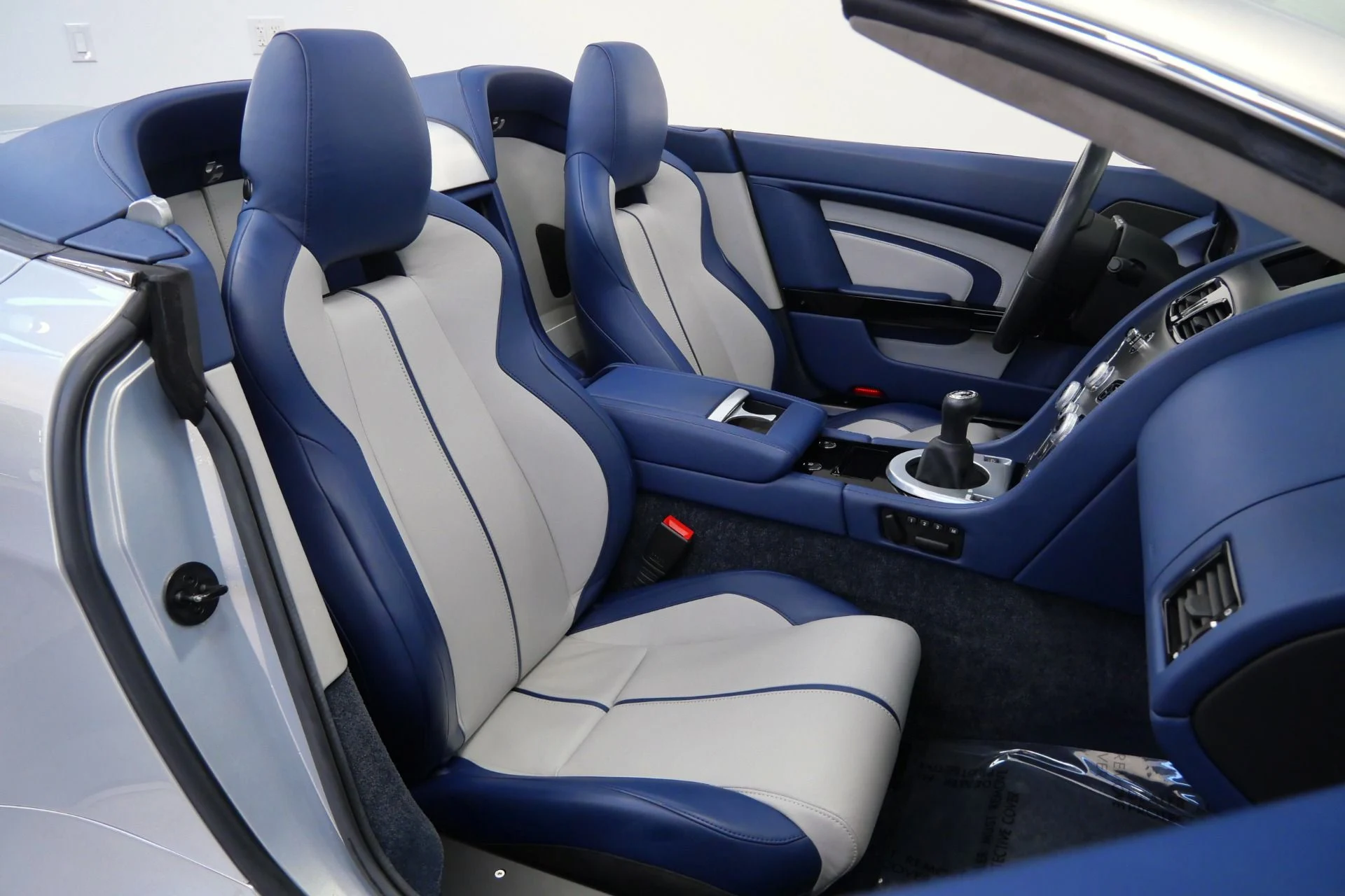 mph023_383988505_Used_2017_Aston_Martin_Vantage_Roadster_7_Speed_Manual_Limited_1_of_100_for_the_USA_1765816519_fae9bf9c99